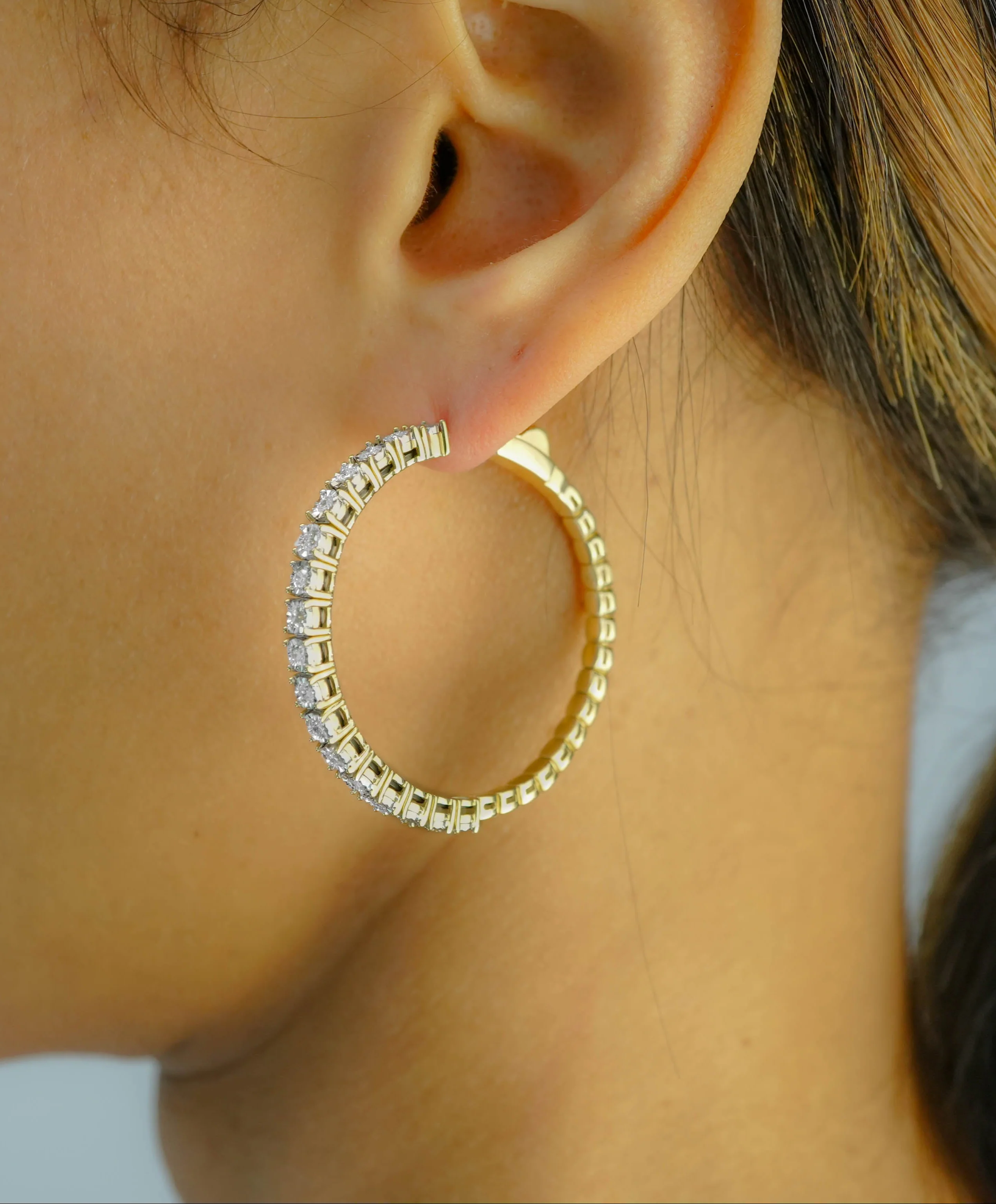 10K Yellow Gold Diamond Hoop Earrings 0.86 CT - Image 3