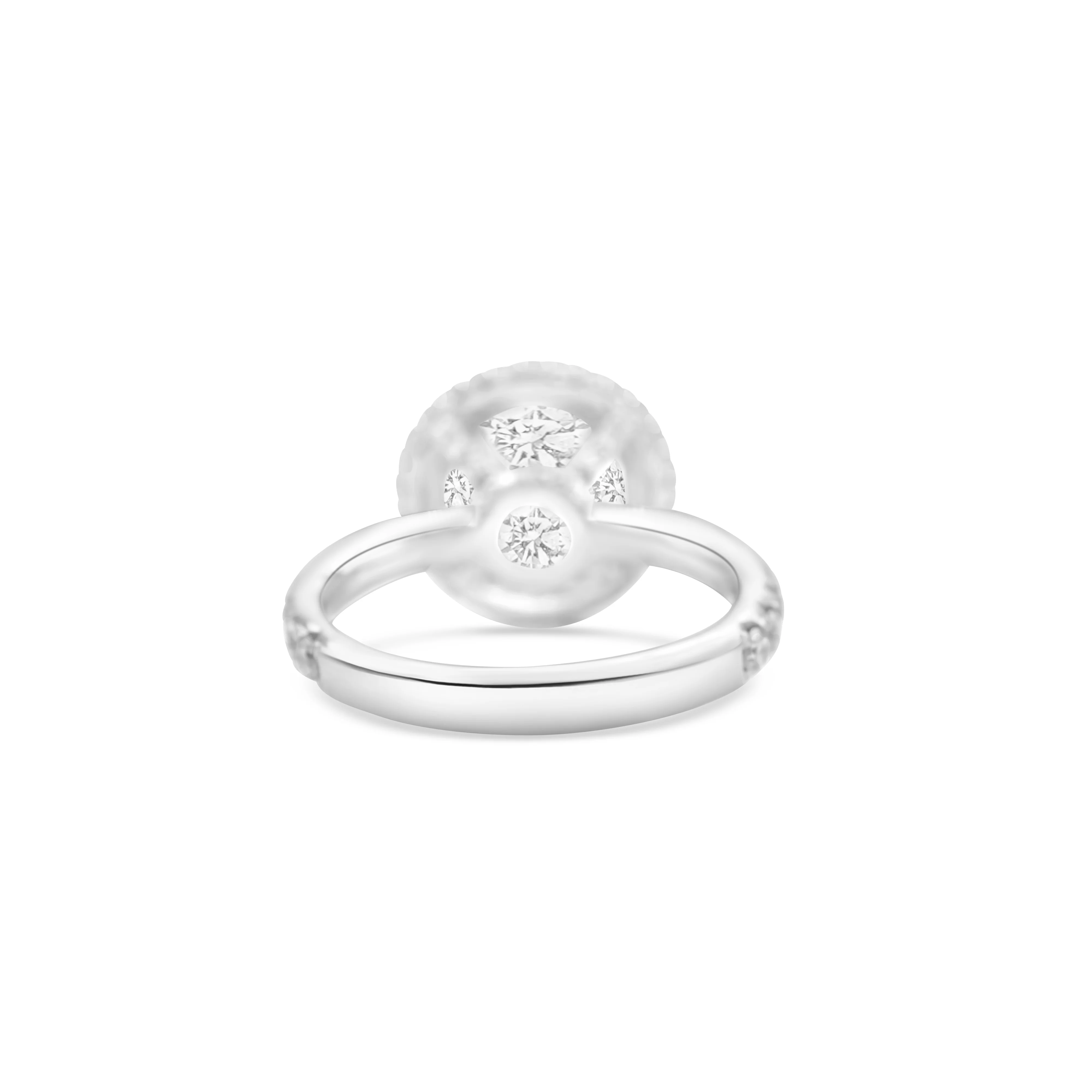 18K White Gold Round-Cut Diamond Engagement Ring 4.98 CT - Image 4