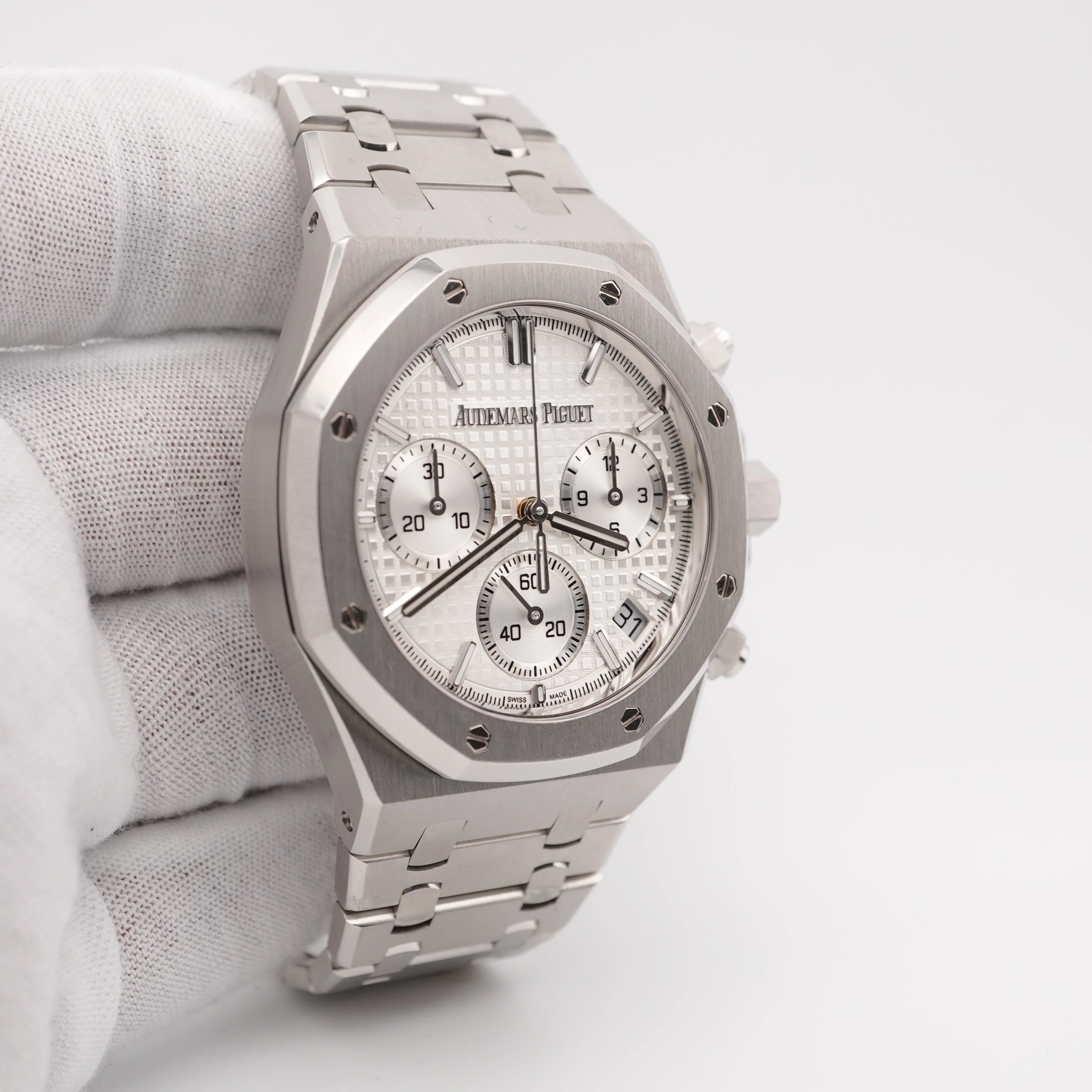 Audemars Piguet 26240ST.OO.1320ST.07 Royal Oak Chronograph Silver Dial Stainless Steel Box and Papers 2023 - Image 4
