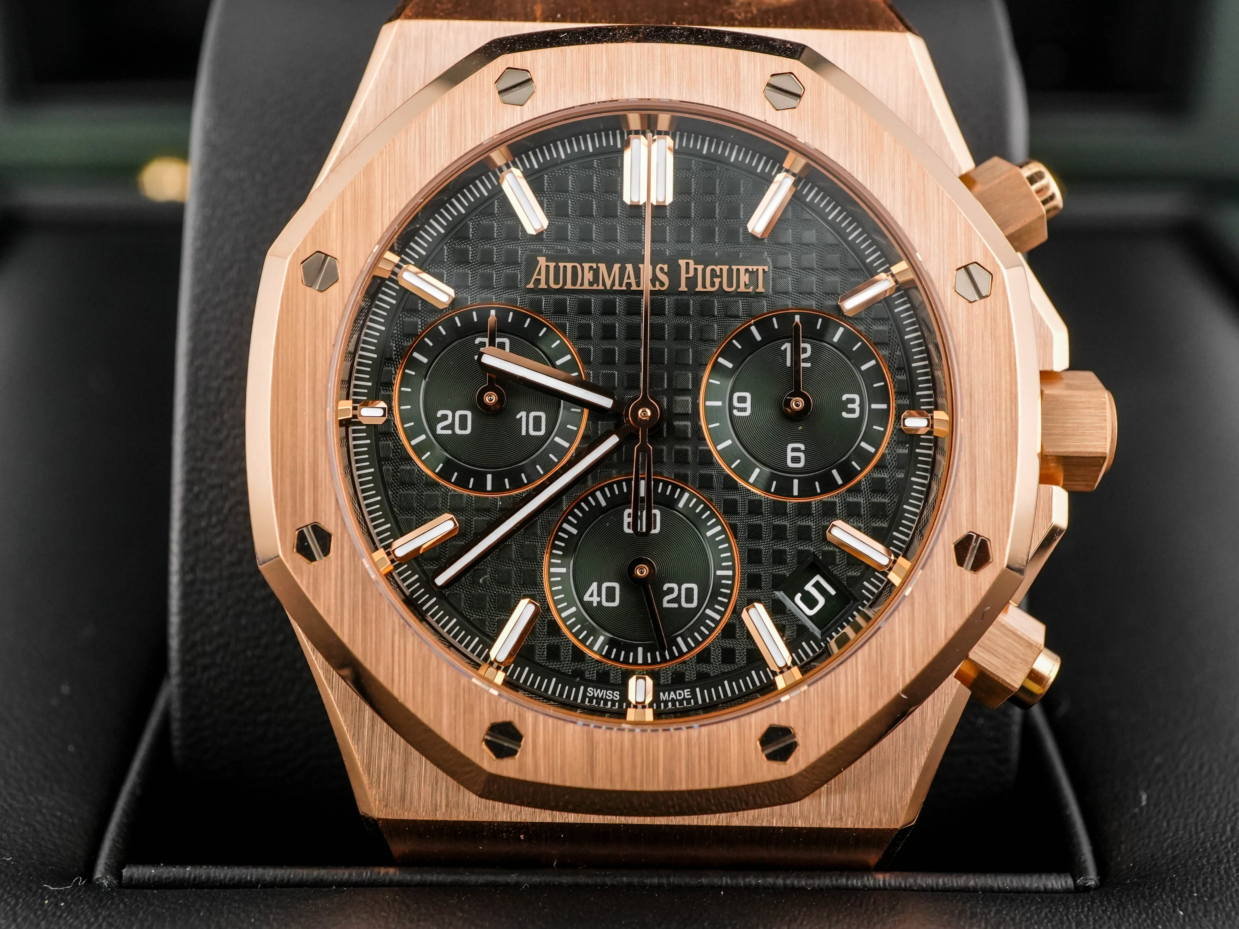 Audemars Piguet Royal Oak Chronograph 18K Rose Gold Green Dial Green Leather Strap Box and Papers 2024 - Image 3
