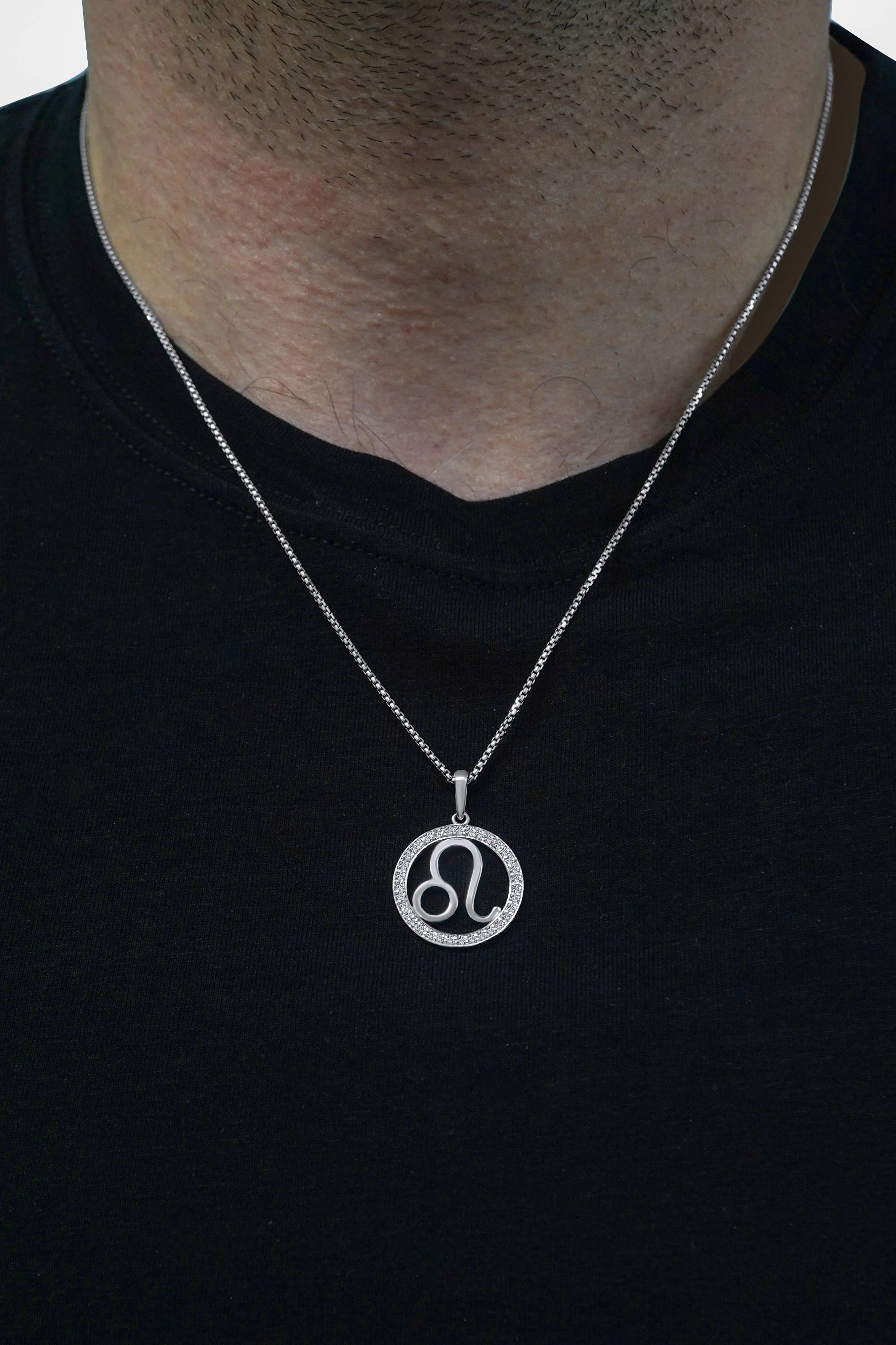 14K Gold Leo Zodiac Diamond Men's Pendant (0.65 CTW) - Image 4
