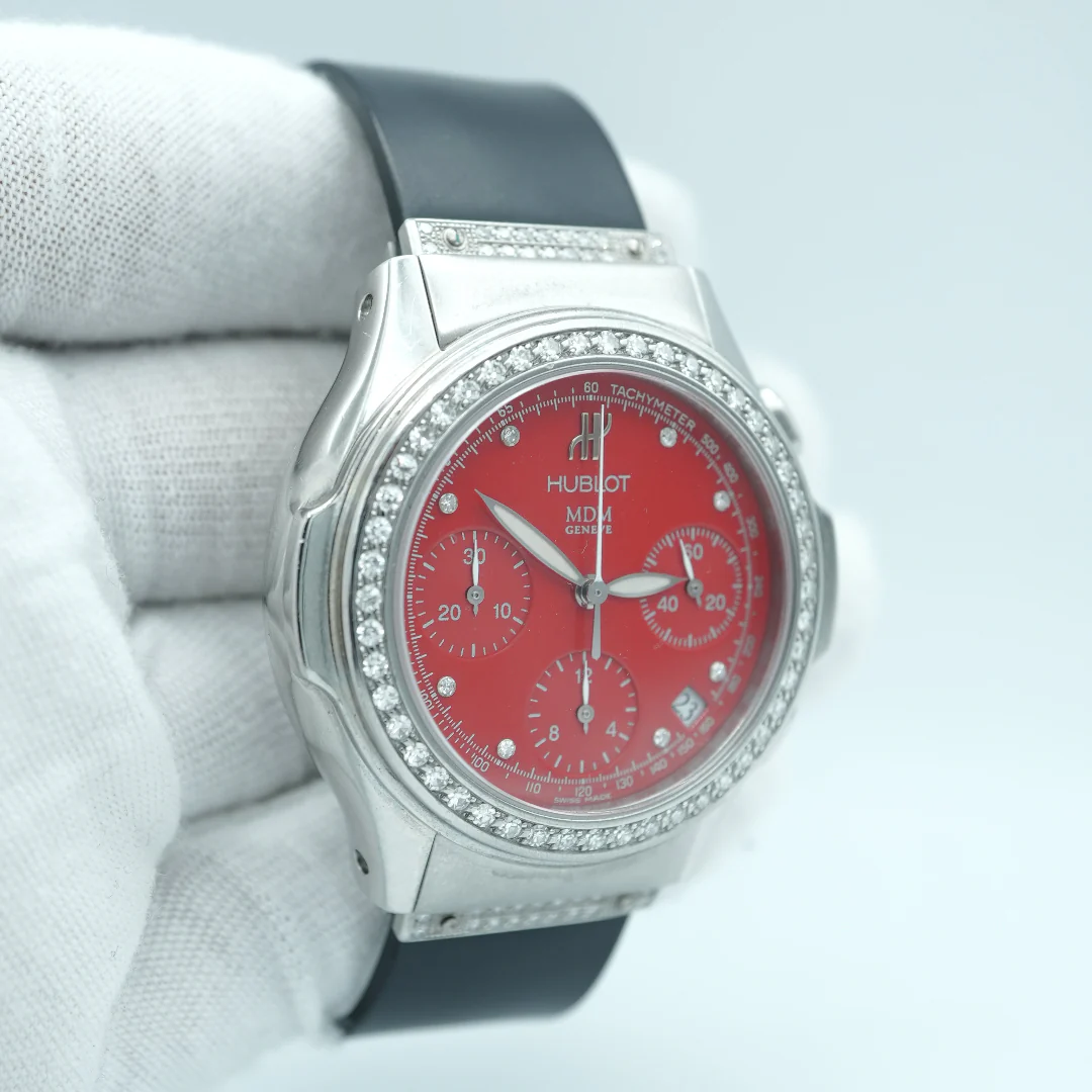 Hublot 1810.1.054 Chronograph MDM Factory Diamond Bezel Red Dial Black Rubber Strap 1990 - Image 4