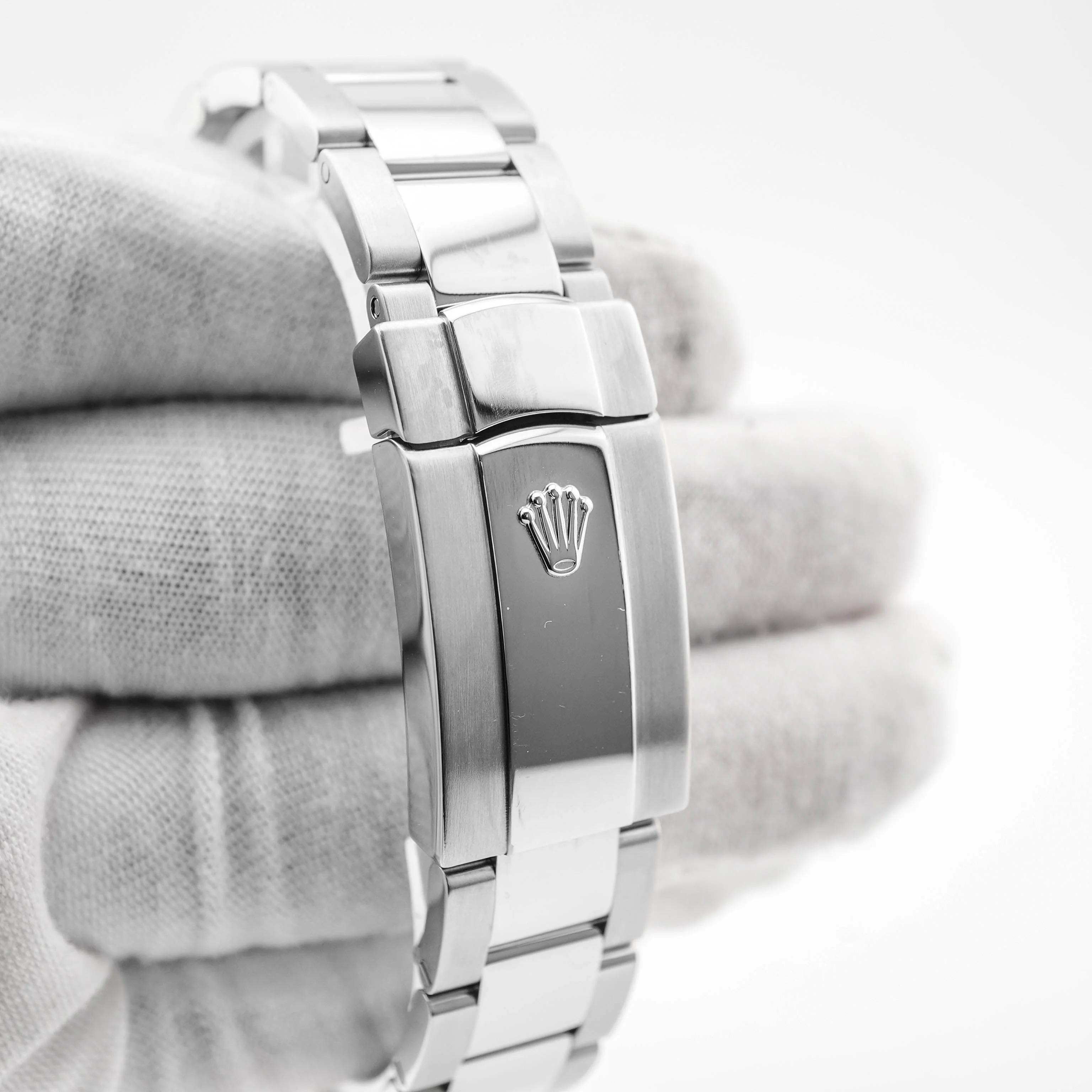 Rolex 116200 Datejust 36 mm Smooth Bezel Rhodium Grey Dial Oyster Bracelet Box and Papers 2014 - Image 5