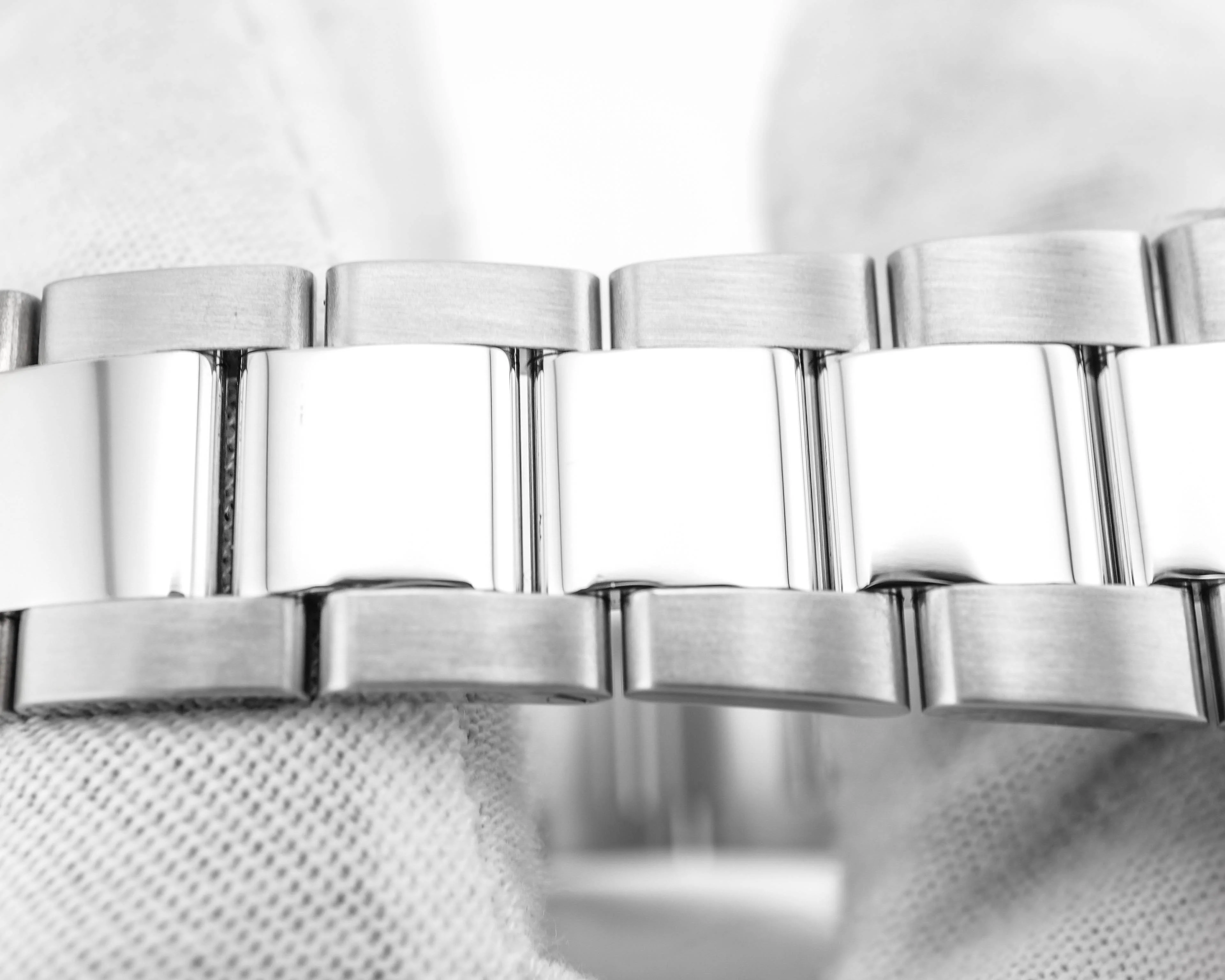Rolex 116200 Datejust 36 mm Smooth Bezel Rhodium Grey Dial Oyster Bracelet Box and Papers 2014 - Image 6