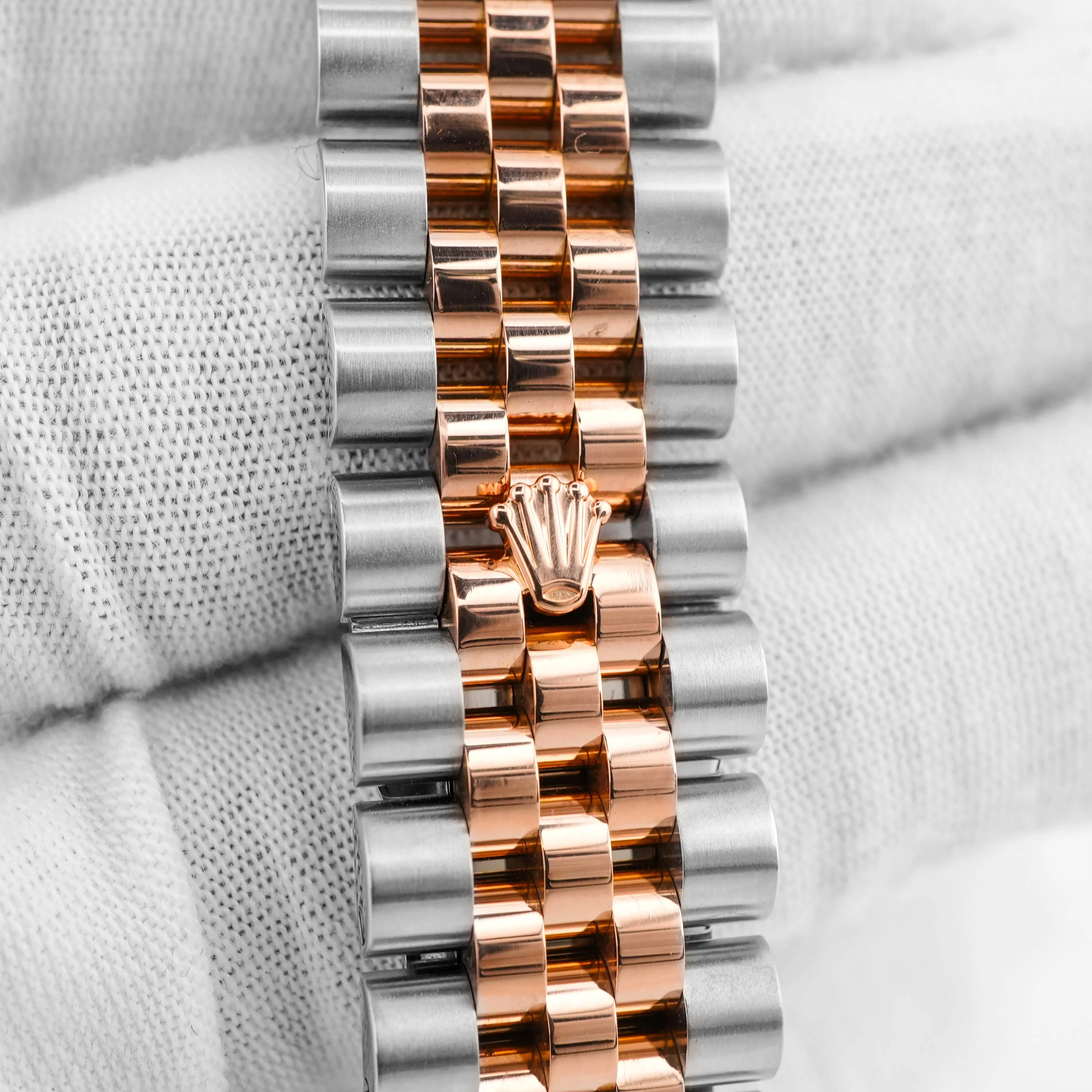 Rolex 116231 Datejust 36 mm 18K Rose Gold Black MOP Dial Jubilee Bracelet Box and Papers 2018 - Image 5