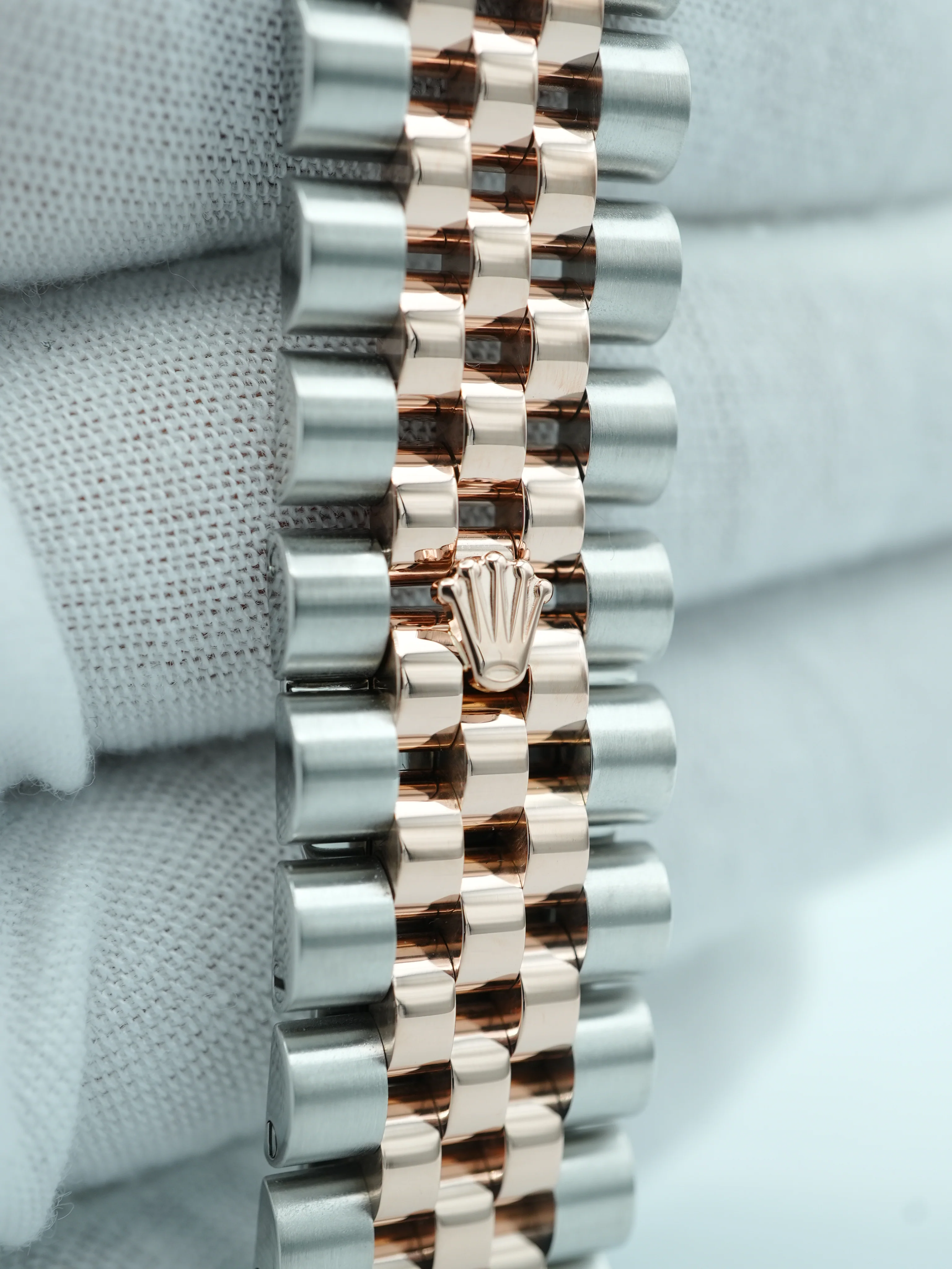 Rolex 116231 Datejust 36mm 18K Rose Gold OEM Rolex Silver Jubilee Diamond Dial Box and Papers 2015 - Image 5