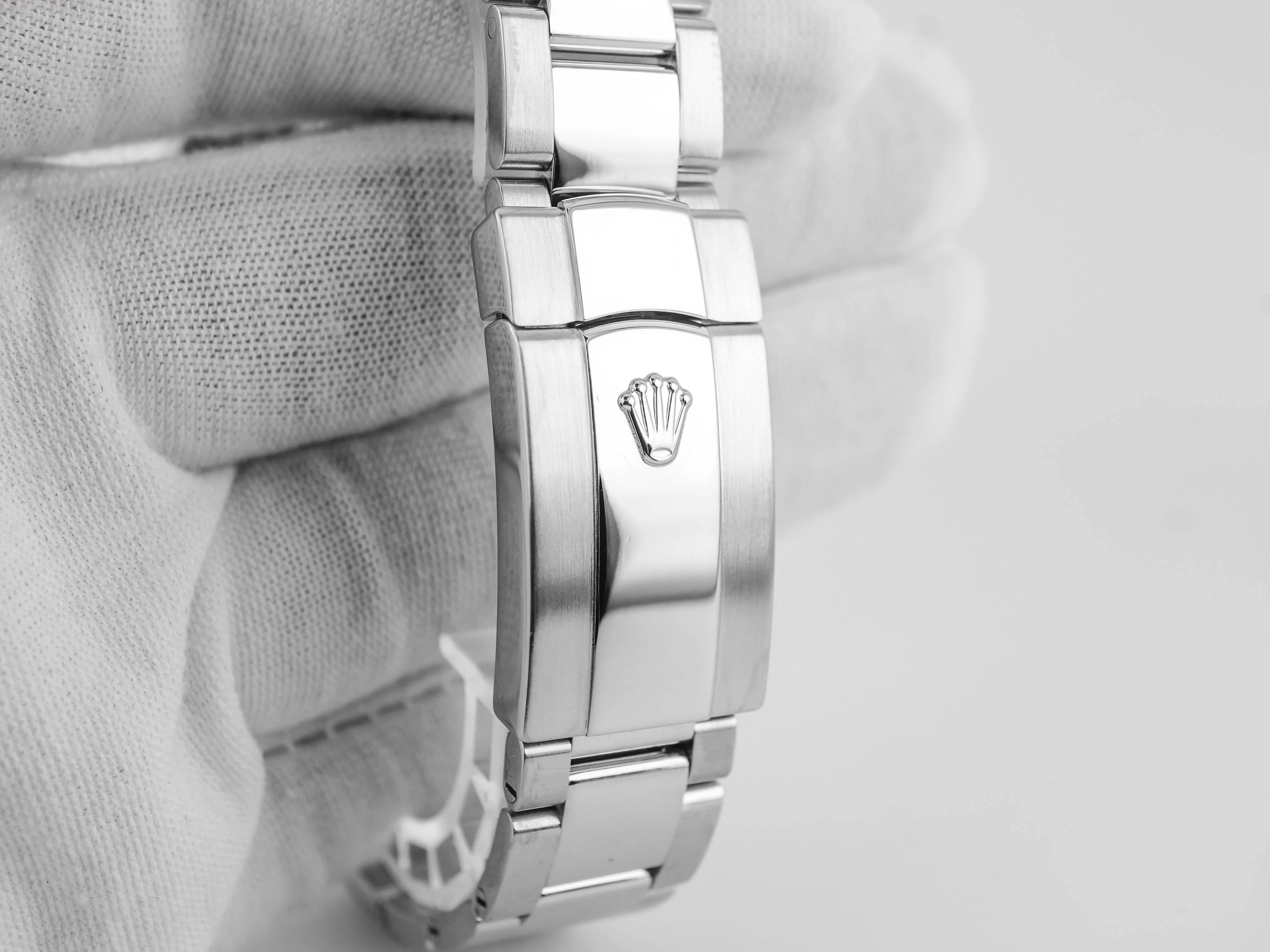 Rolex 116334 Datejust II 41 mm Fluted Bezel Silver Stick Dial Oyster Bracelet Box and Papers 2013 - Image 5