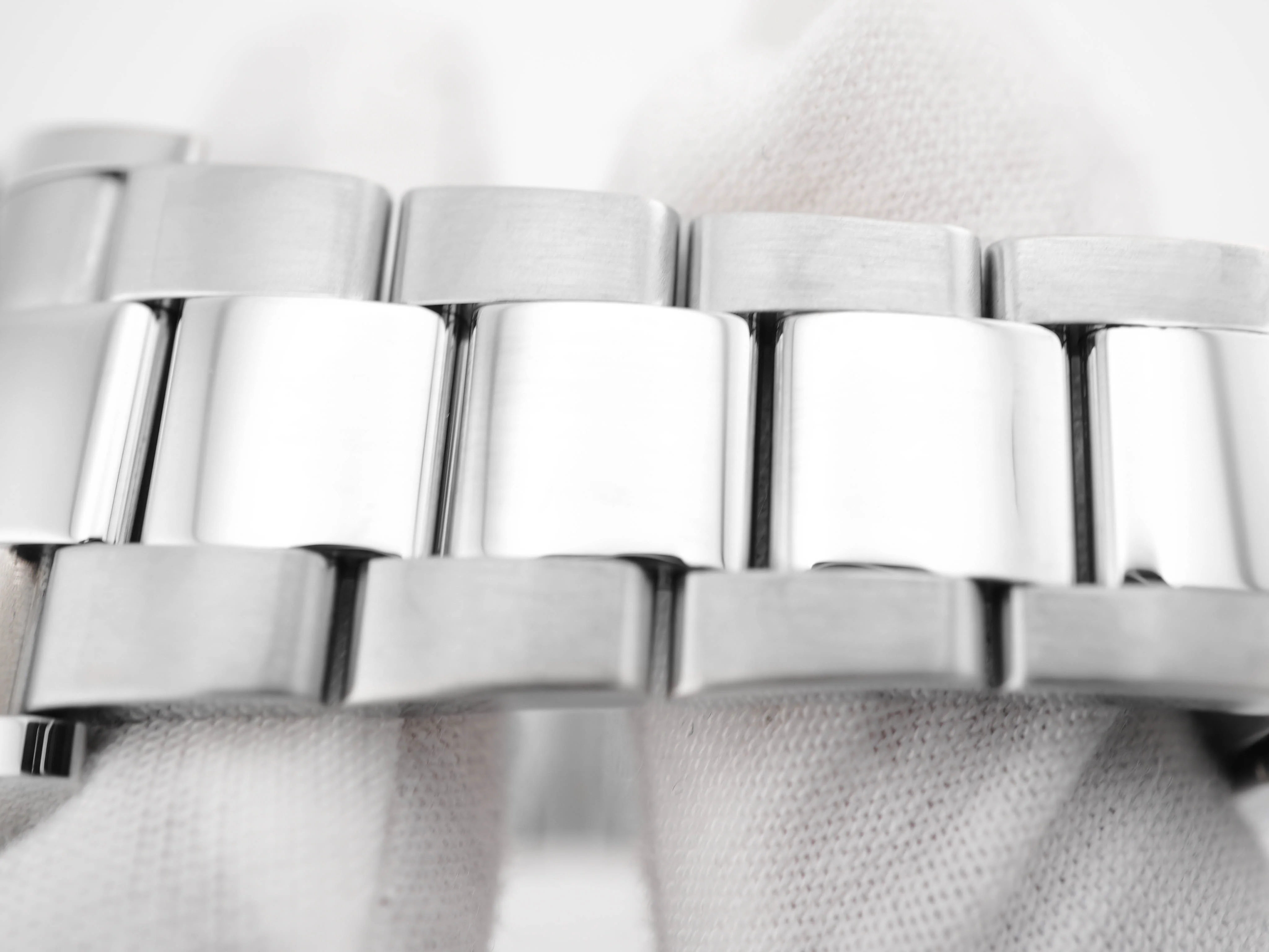 Rolex 126200 Datejust 36 mm Smooth Bezel White Roman Dial Oyster Bracelet Box and Papers 2019 - Image 6