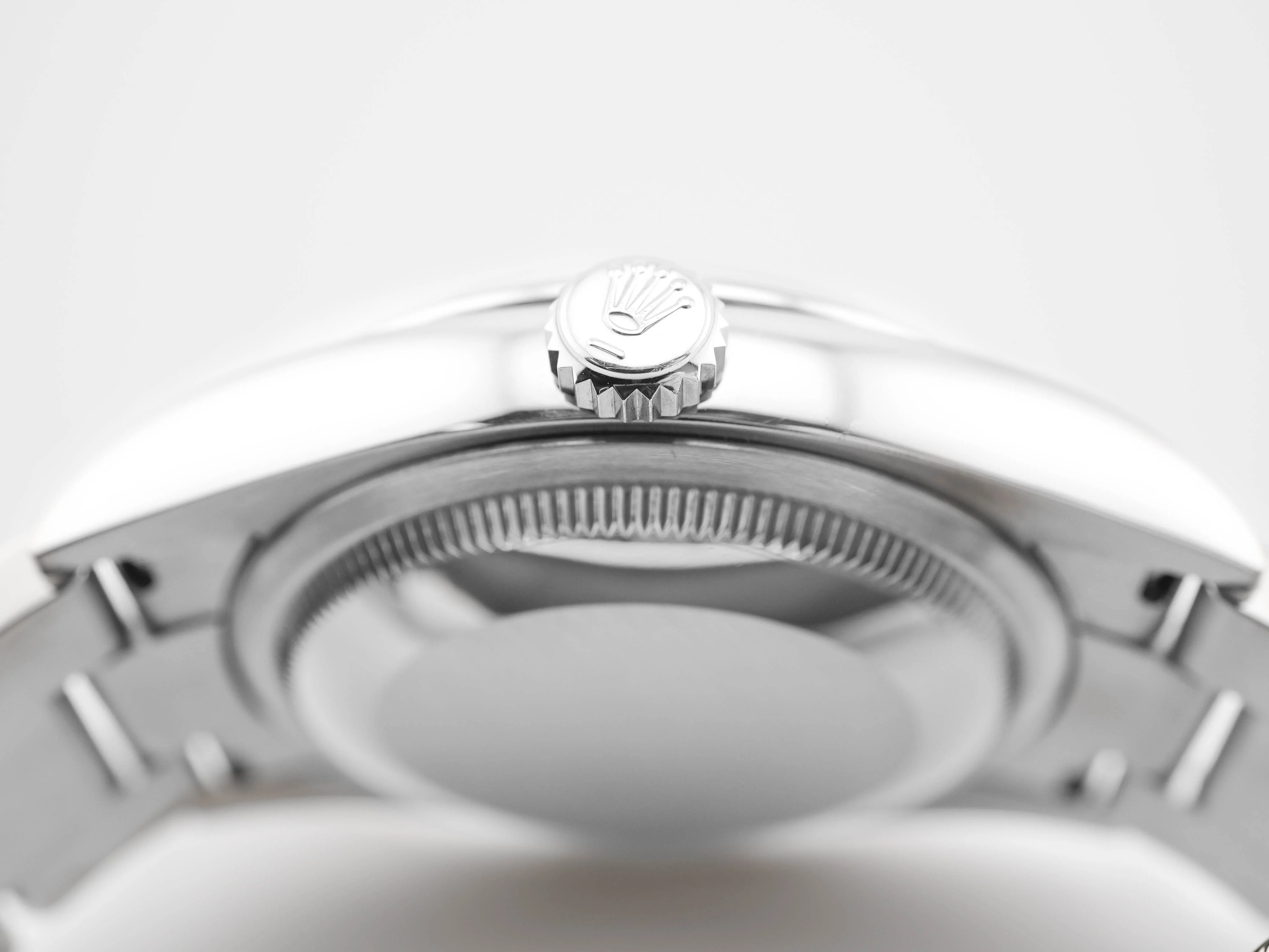 Rolex 126200 Datejust 36 mm Smooth Bezel White Roman Dial Oyster Bracelet Box and Papers 2019 - Image 8
