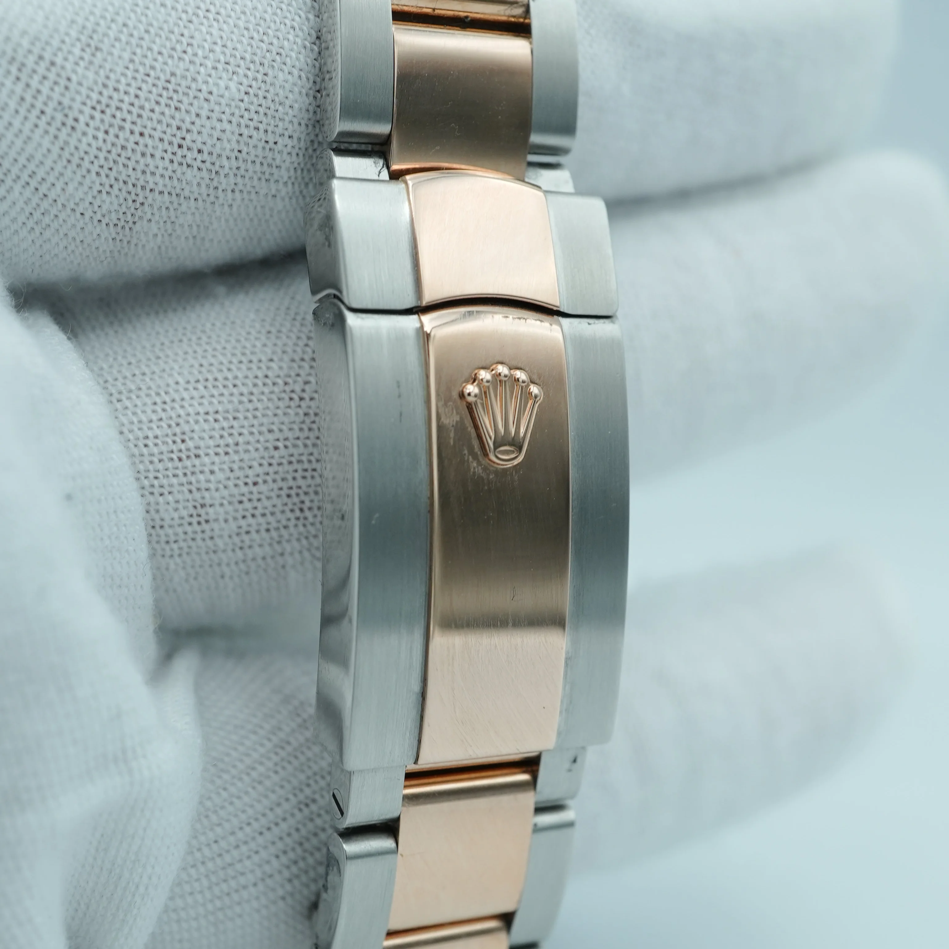 Rolex 126331 Datejust 41 mm 18k Rose Gold Fluted Bezel MOP Factory Diamond Dial Oyster Bracelet 2016 - Image 10