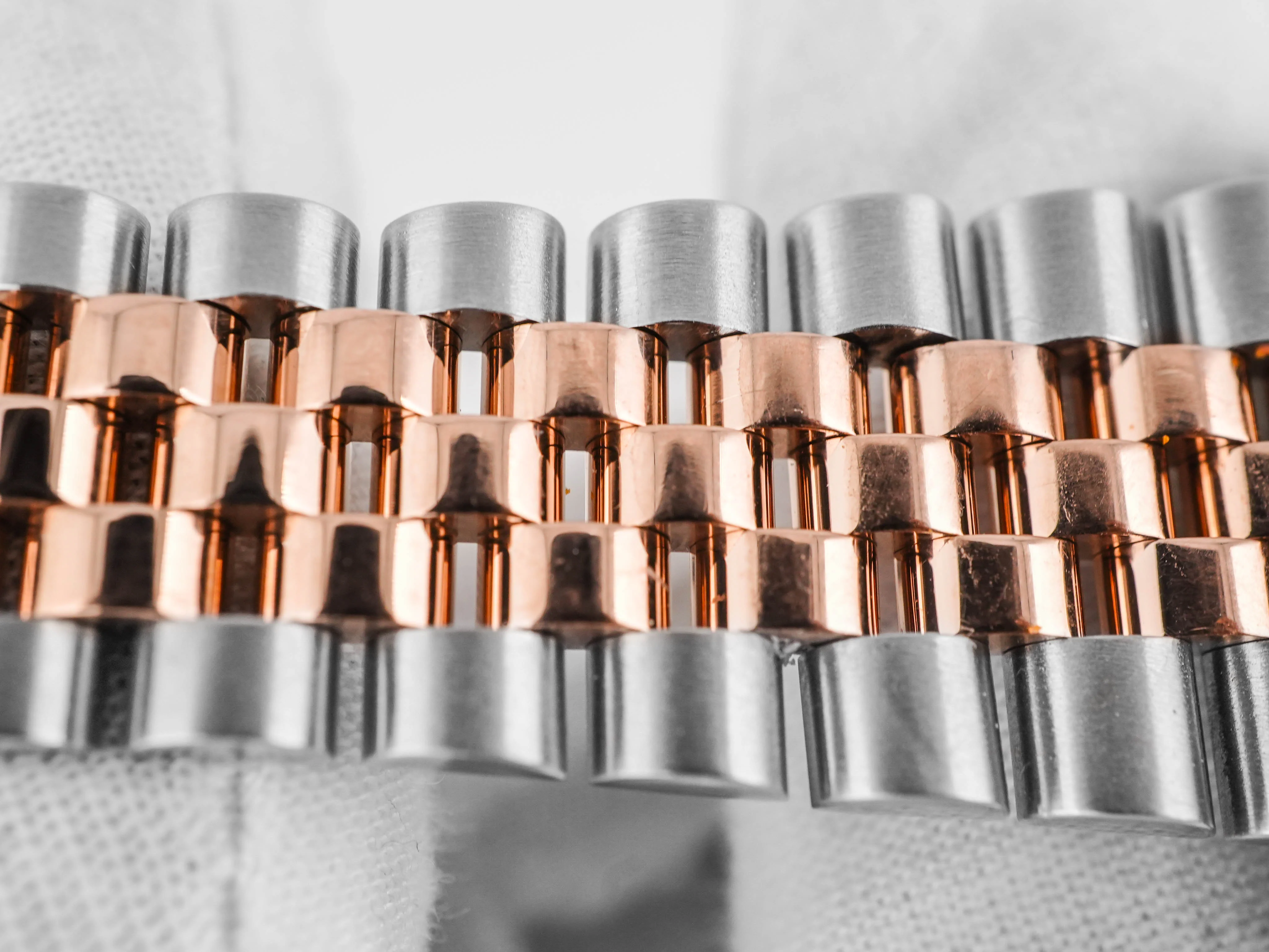 Rolex 126331 Datejust 41 mm 18K Rose Gold Sundust Dial Jubilee Bracelet Box and Papers 2020 - Image 7