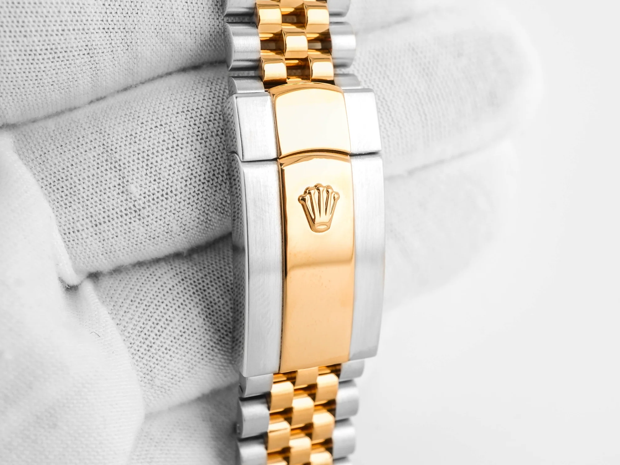 Rolex 126333 Datejust 41 mm Fluted Bezel Champagne Dial Jubilee Bracelet Box & Papers 2018 - Image 10