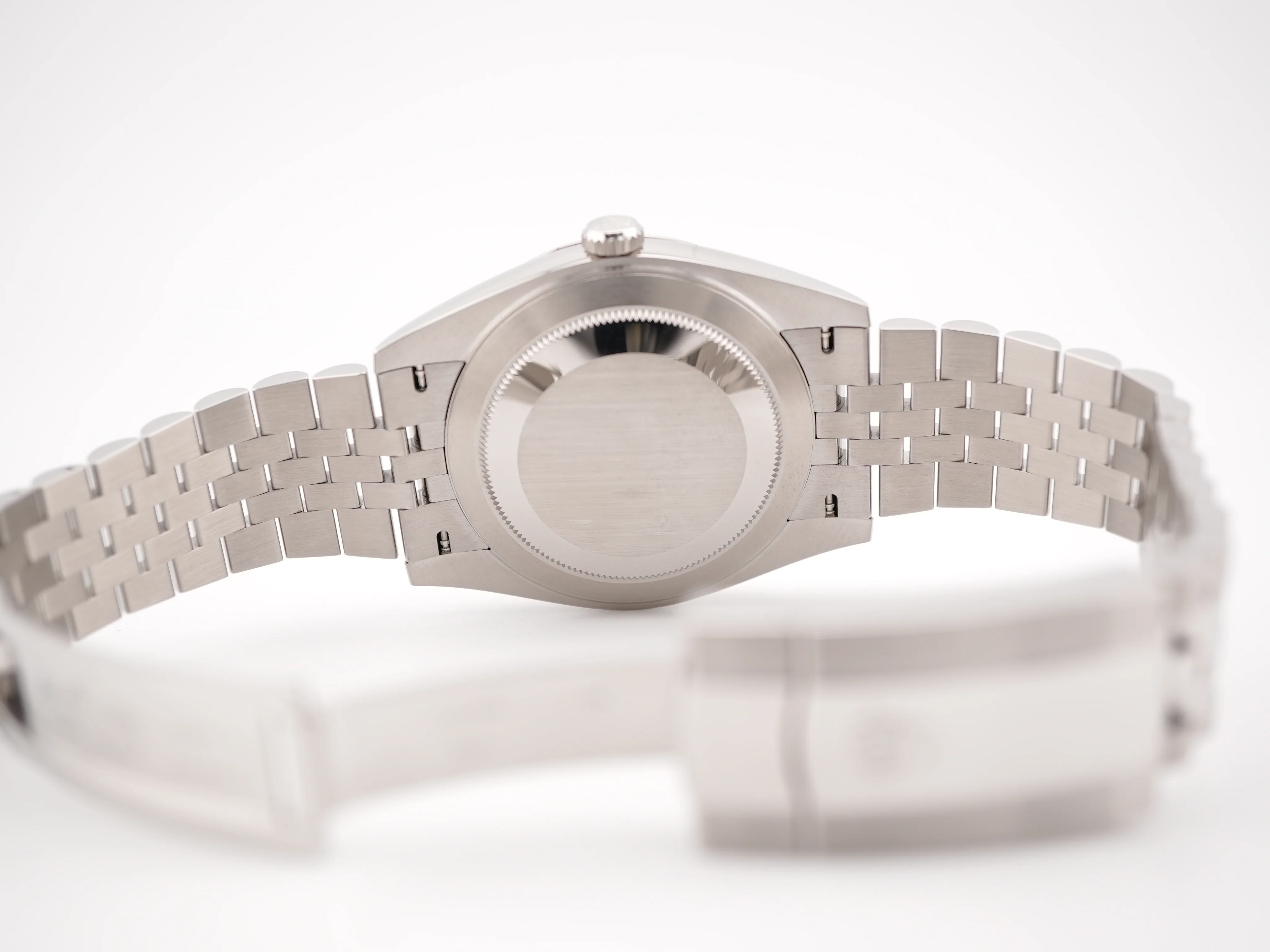 Rolex 126334 Datejust 41 mm Fluted Bezel White Roman Dial Jubilee Bracelet Box and Papers 2025 - Image 10