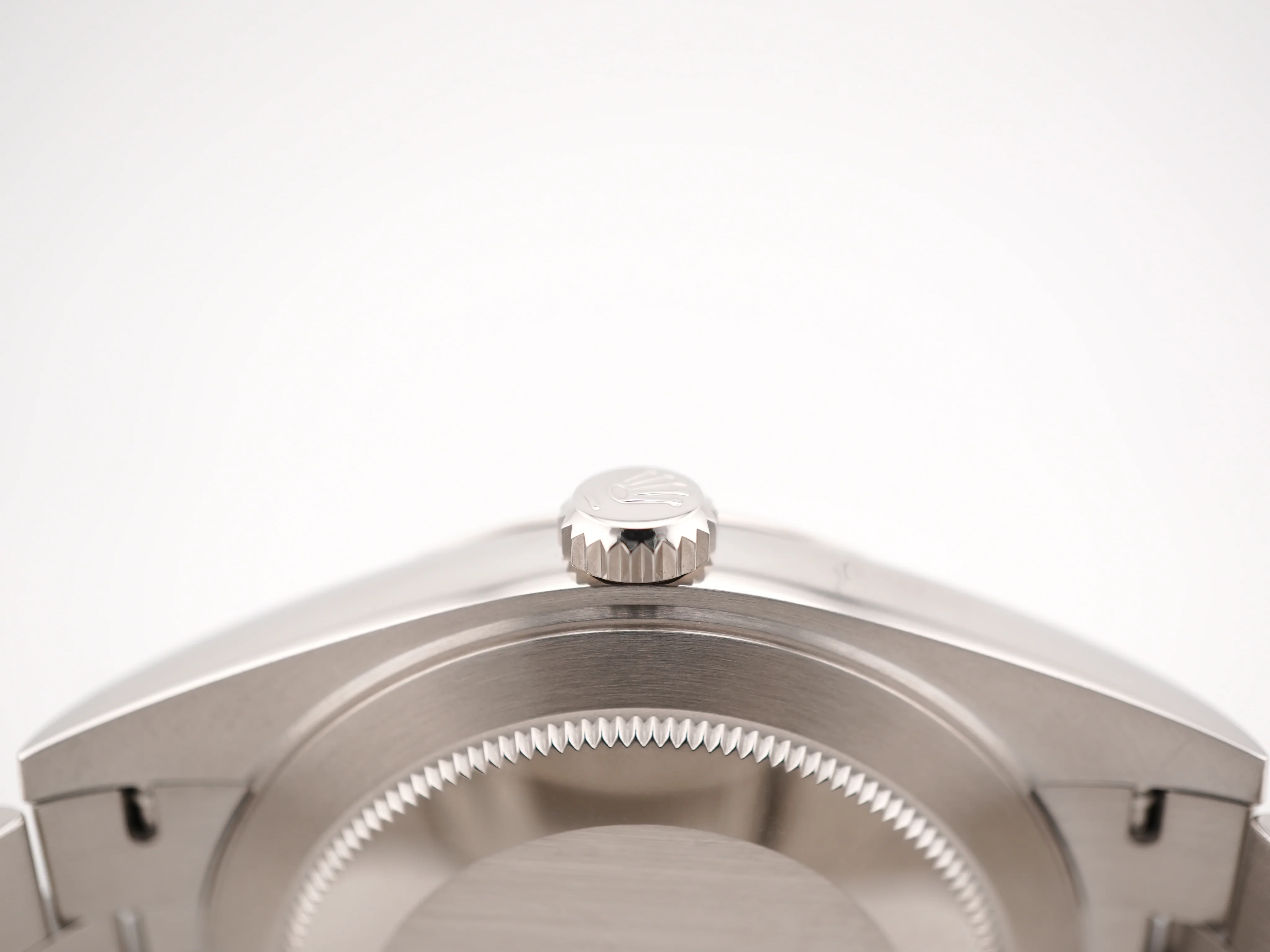 Rolex 126334 Datejust 41 mm Fluted Bezel White Roman Dial Jubilee Bracelet Box and Papers 2025 - Image 8