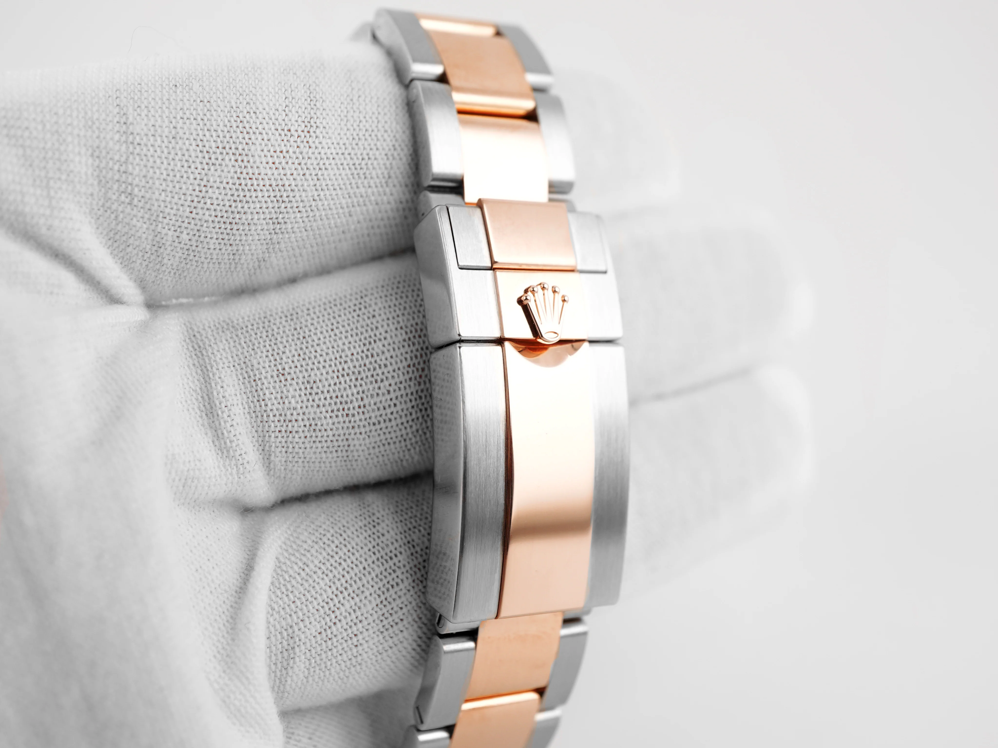 Rolex 126711CHNR GMT-Master II 40 mm "Root Beer" 18K Rose Gold Oyster Bracelet Box and Papers 2020 - Image 5