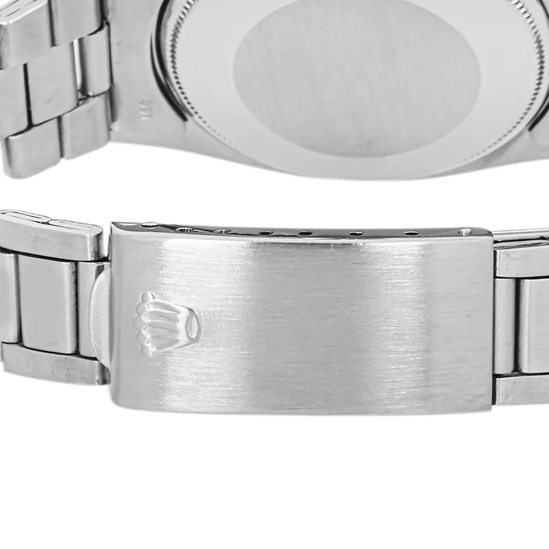 Rolex 1500 Oyster Perpetual Date 34 mm Smooth Bezel Silver Index Dial Oyster Bracelet 1971 - Image 4
