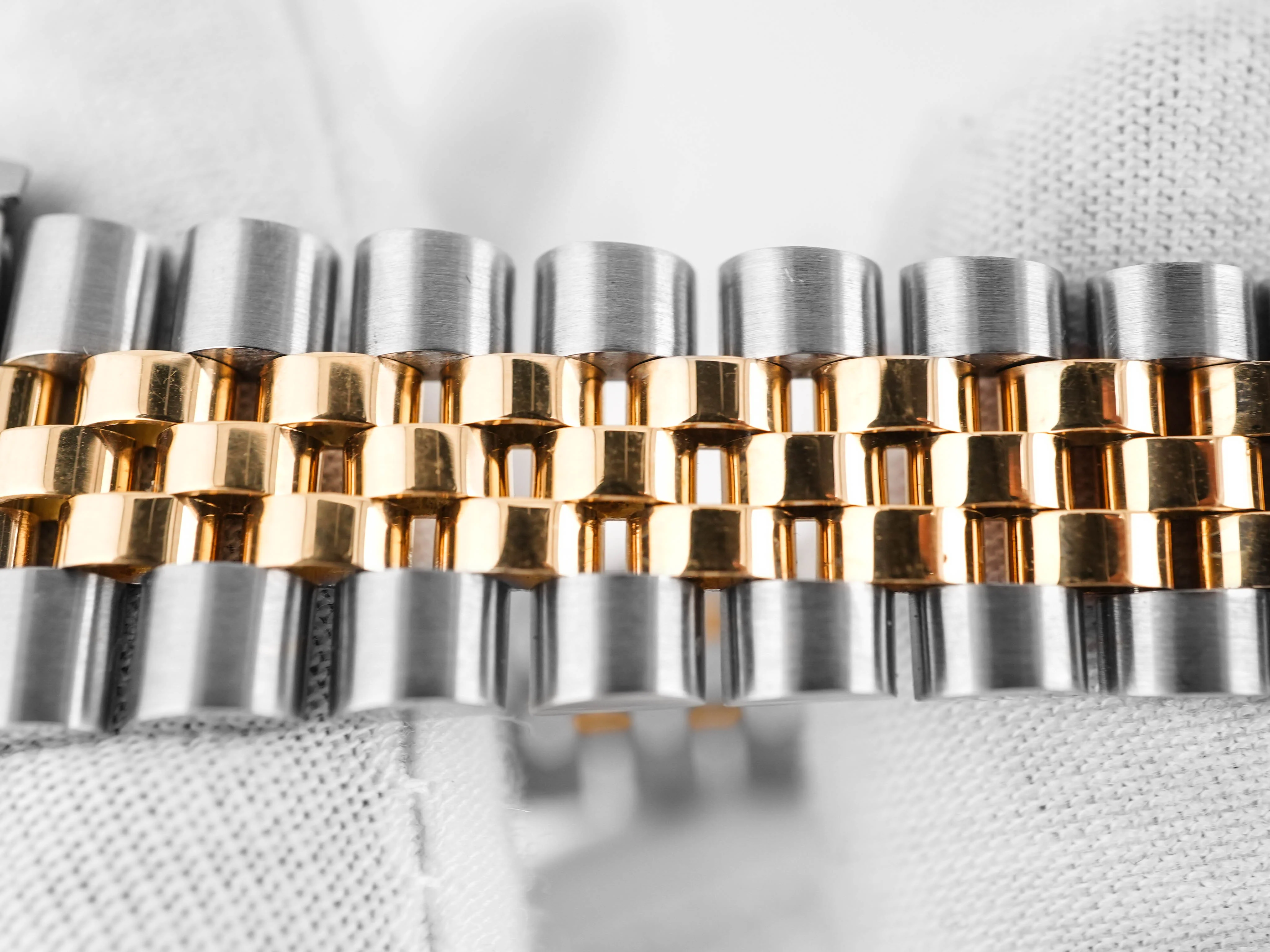 Rolex 16233 Datejust 36 mm Fluted Bezel Champagne Diamond Dial Jubilee Bracelet Box 1994 - Image 6