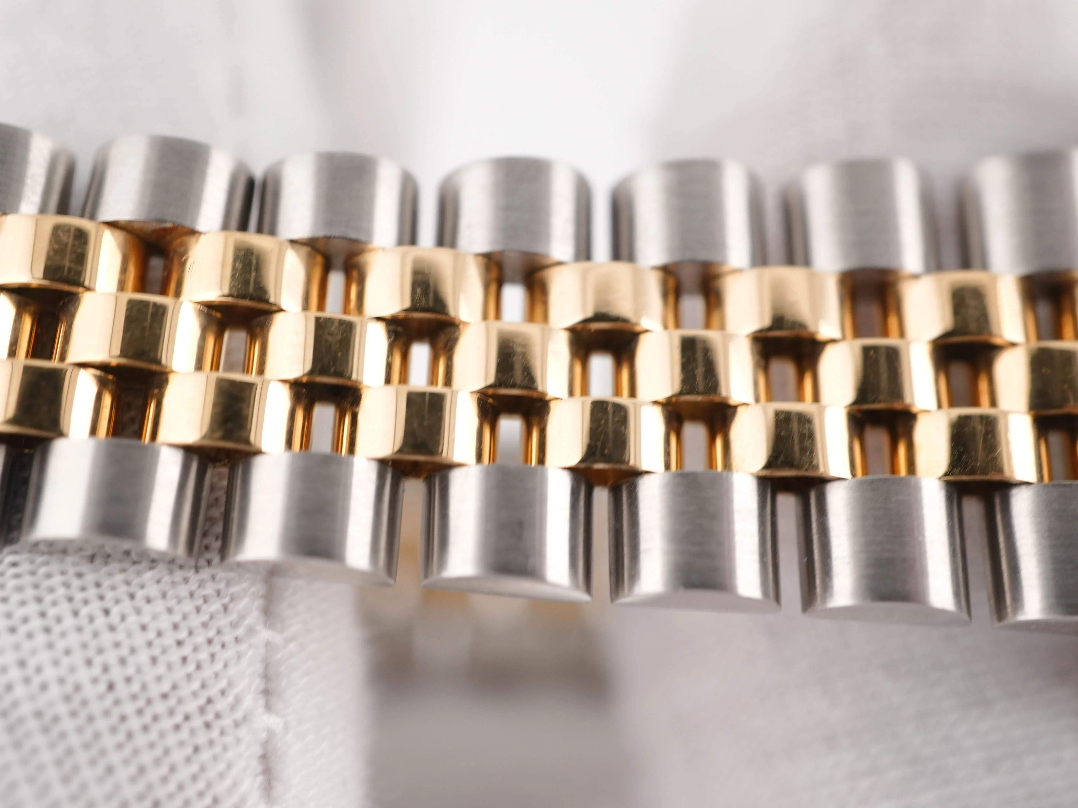Rolex 16233 Datejust 36 mm Fluted Bezel Champagne Diamond Dial Jubilee Bracelet Box 1994 - Image 7