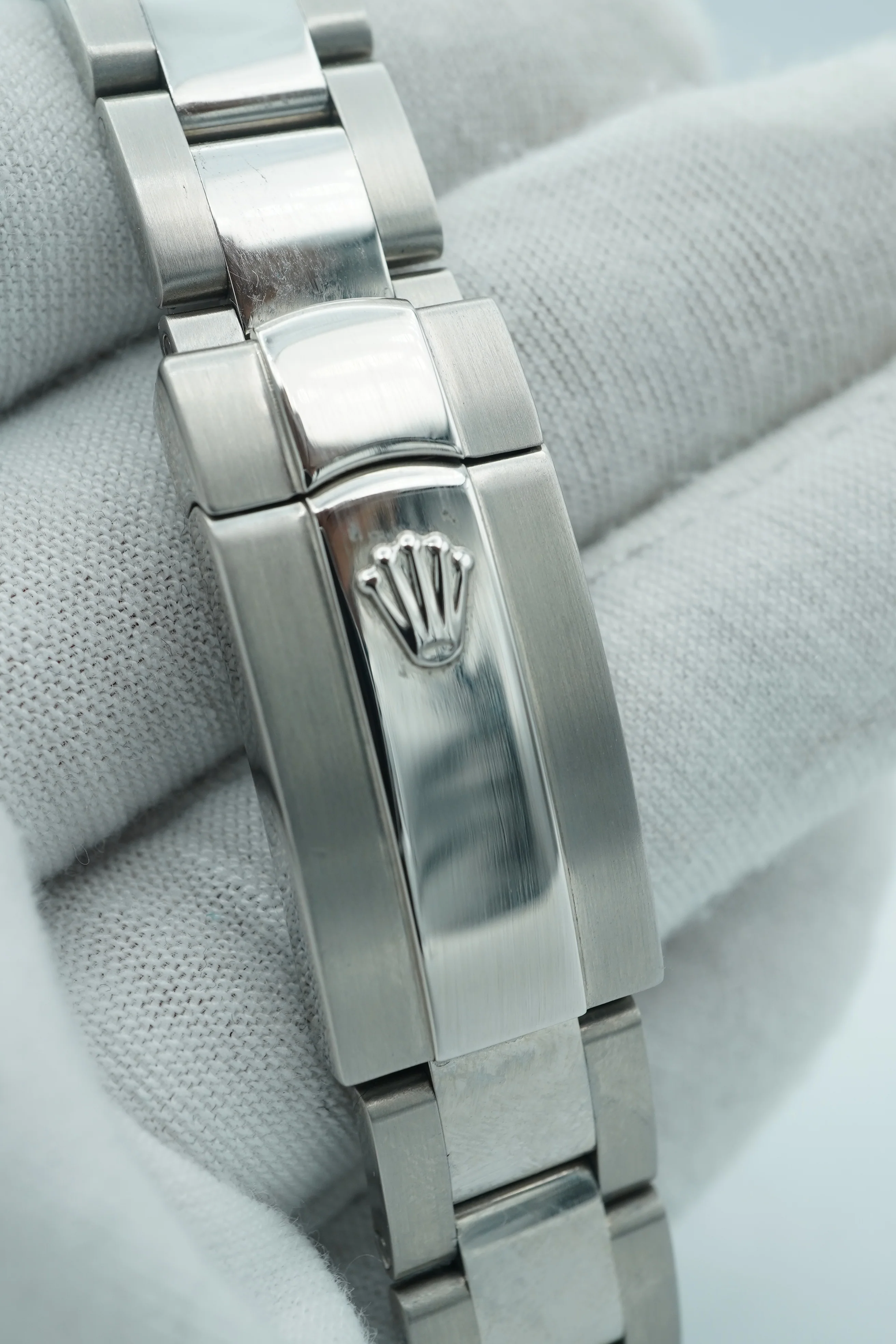 Rolex 178384 Datejust 31 mm 18K White Gold Factory Diamonds Bezel Diamond Dial Oyster Bracelet 2014 - Image 11