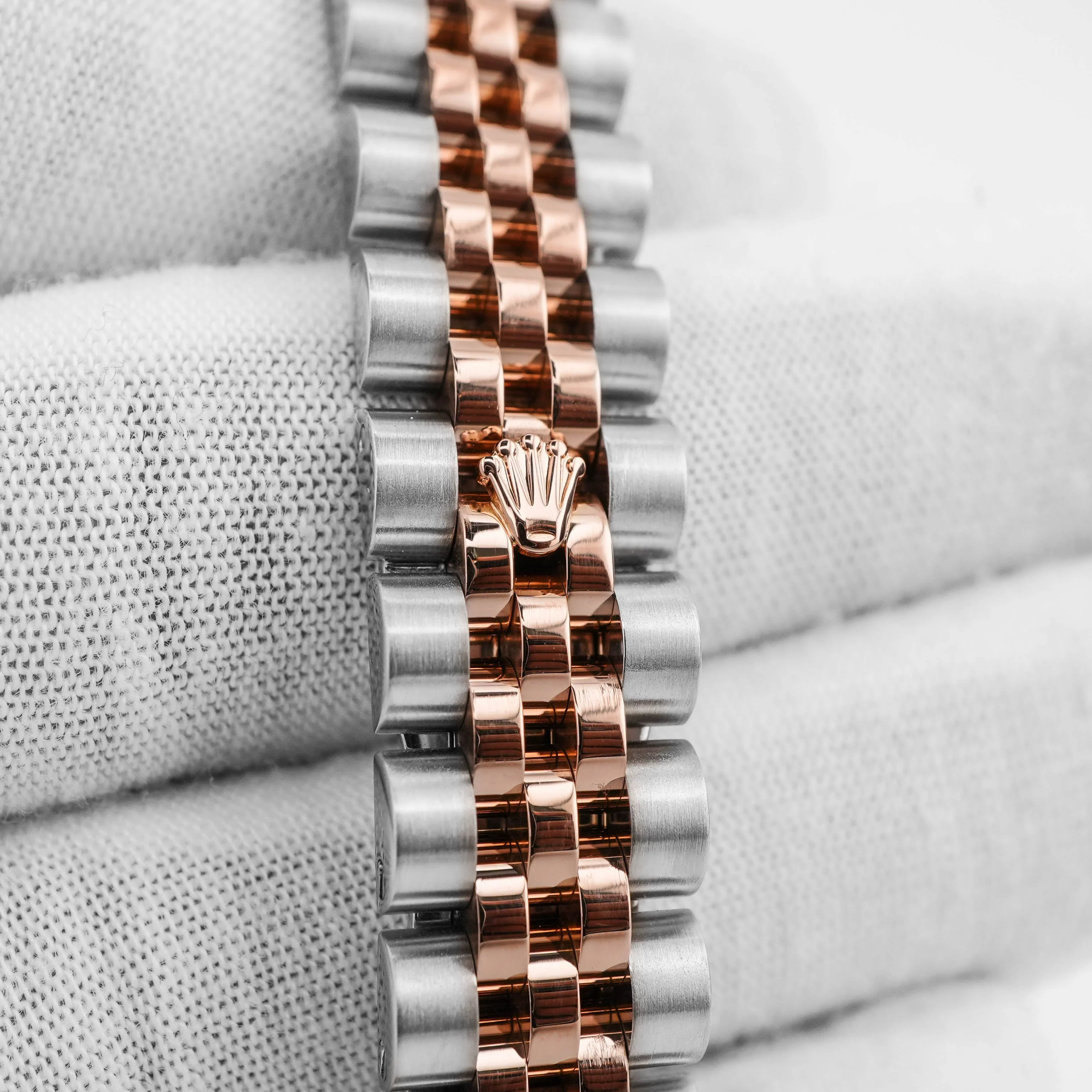 Rolex 179171 Lady-Datejust 26mm 18k Rose Gold Pink Roman Dial Jubilee Bracelet Box and Papers 2012 - Image 5