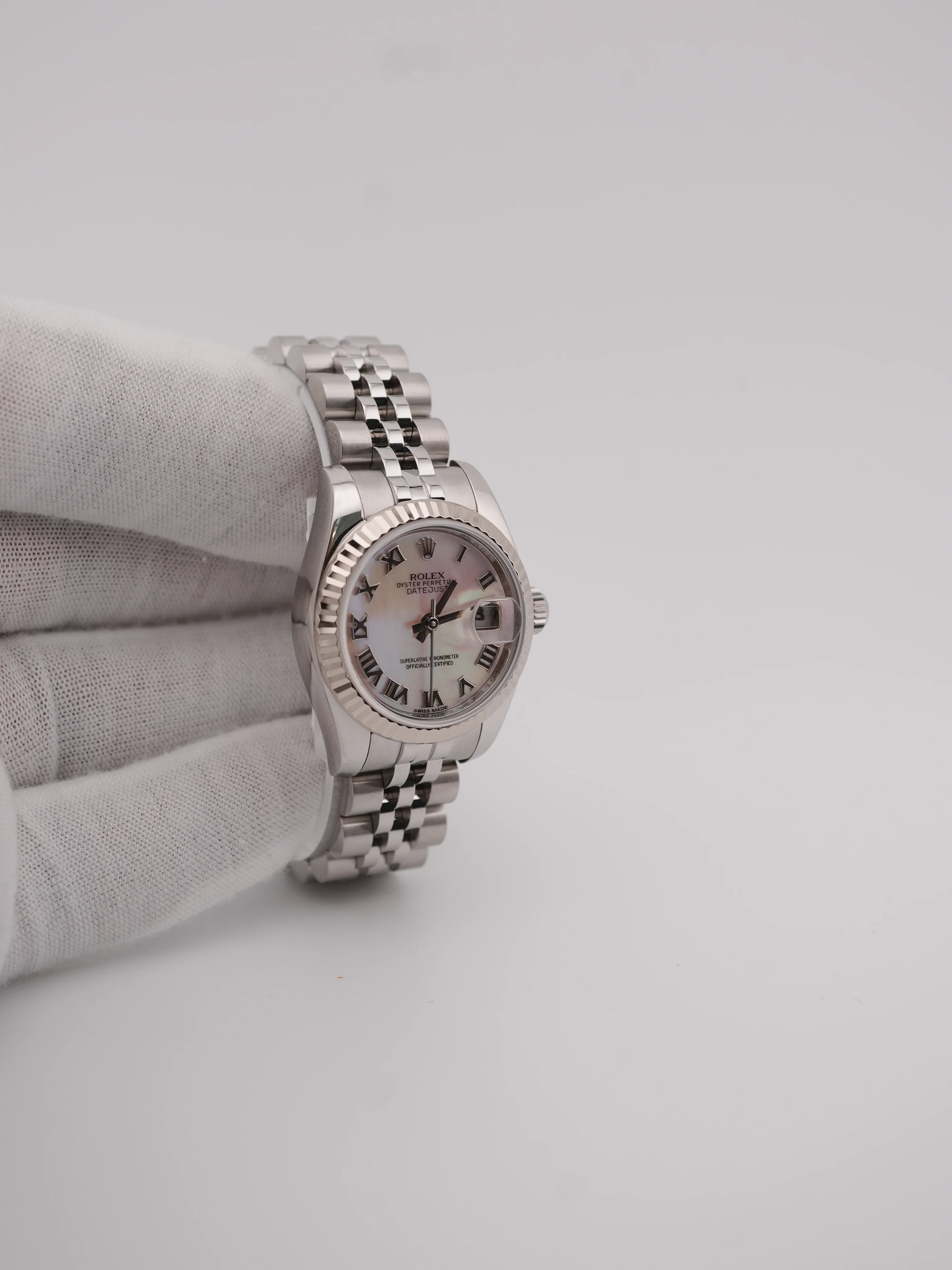 Rolex 179174 Lady-Datejust 26 mm Fluted Bezel MOP White Dial Jubilee Bracelet Box and Papers 2012 - Image 4