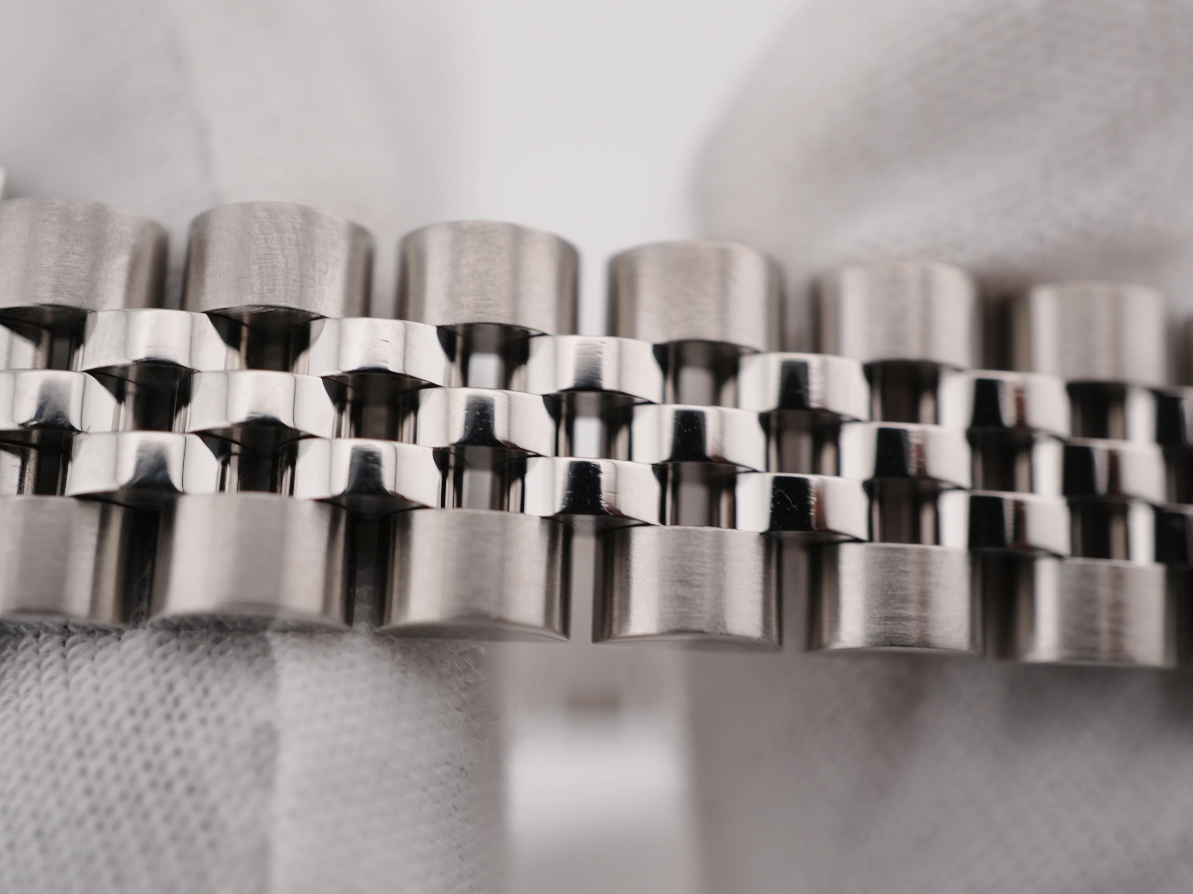 Rolex 179174 Lady-Datejust 26 mm Fluted Bezel MOP White Dial Jubilee Bracelet Box and Papers 2012 - Image 6