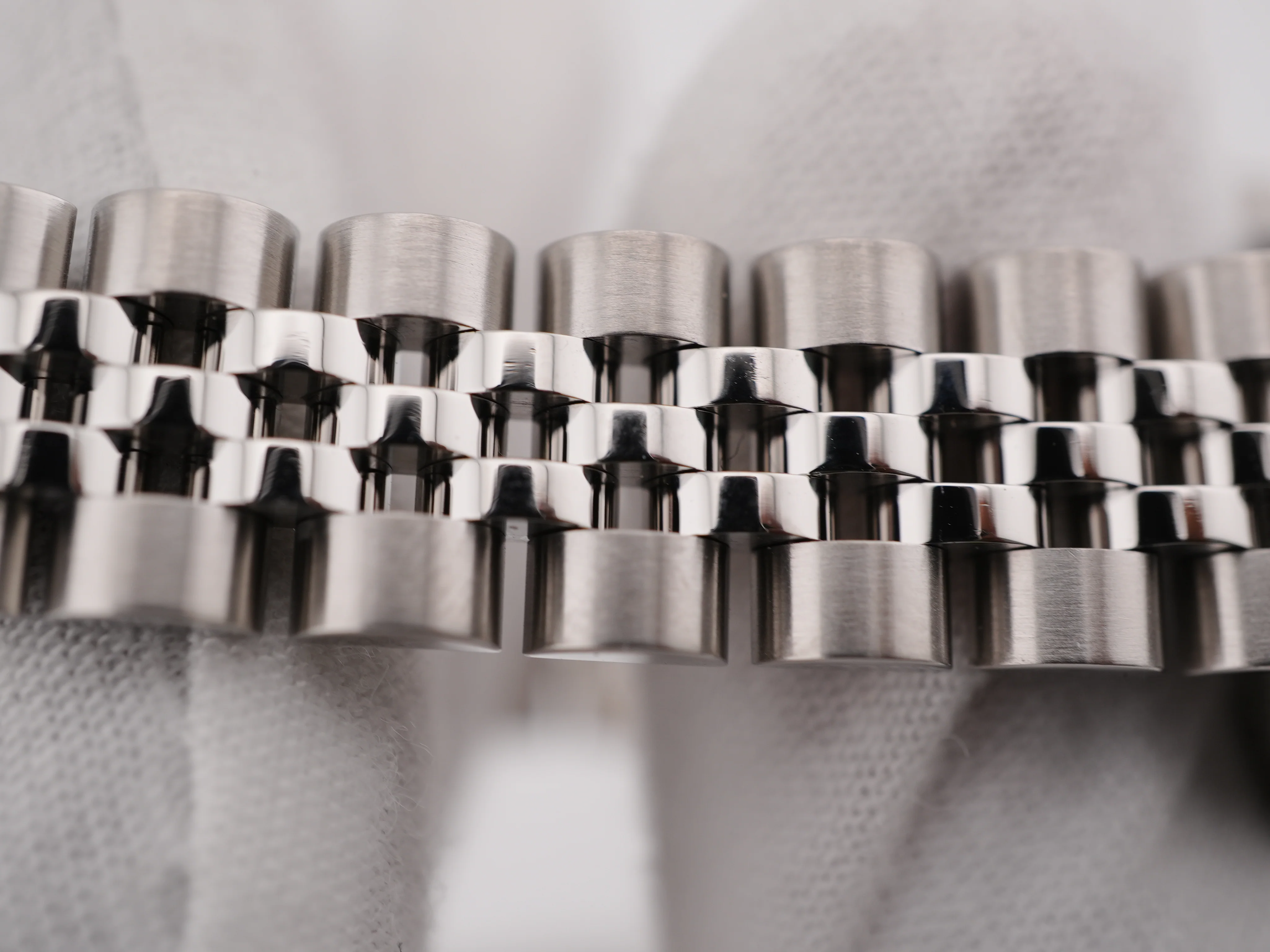 Rolex 179174 Lady-Datejust 26 mm Fluted Bezel MOP White Dial Jubilee Bracelet Box and Papers 2012 - Image 7