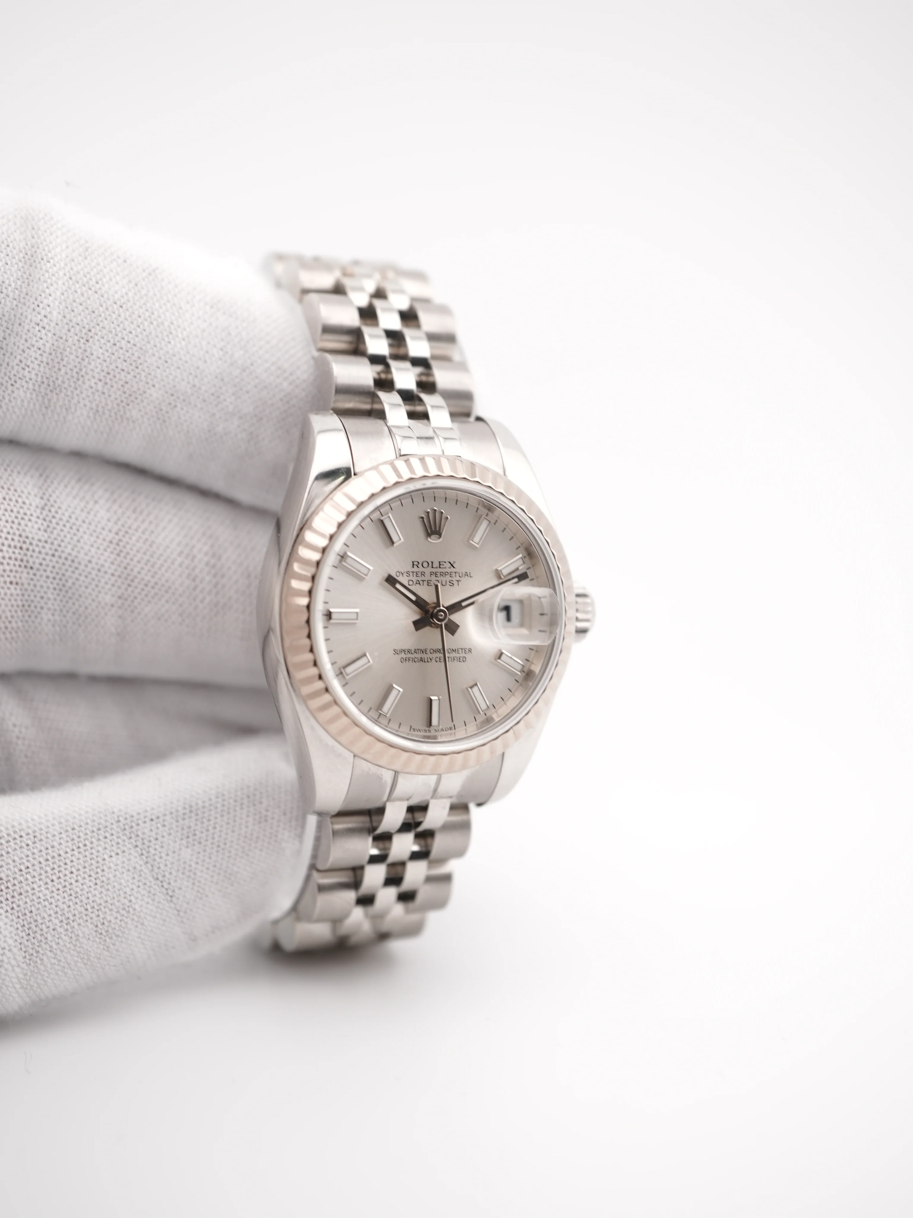 Rolex 179174 Lady-Datejust 26 mm Fluted Bezel Silver Dial Jubilee Bracelet Box and Papers 2007 - Image 4