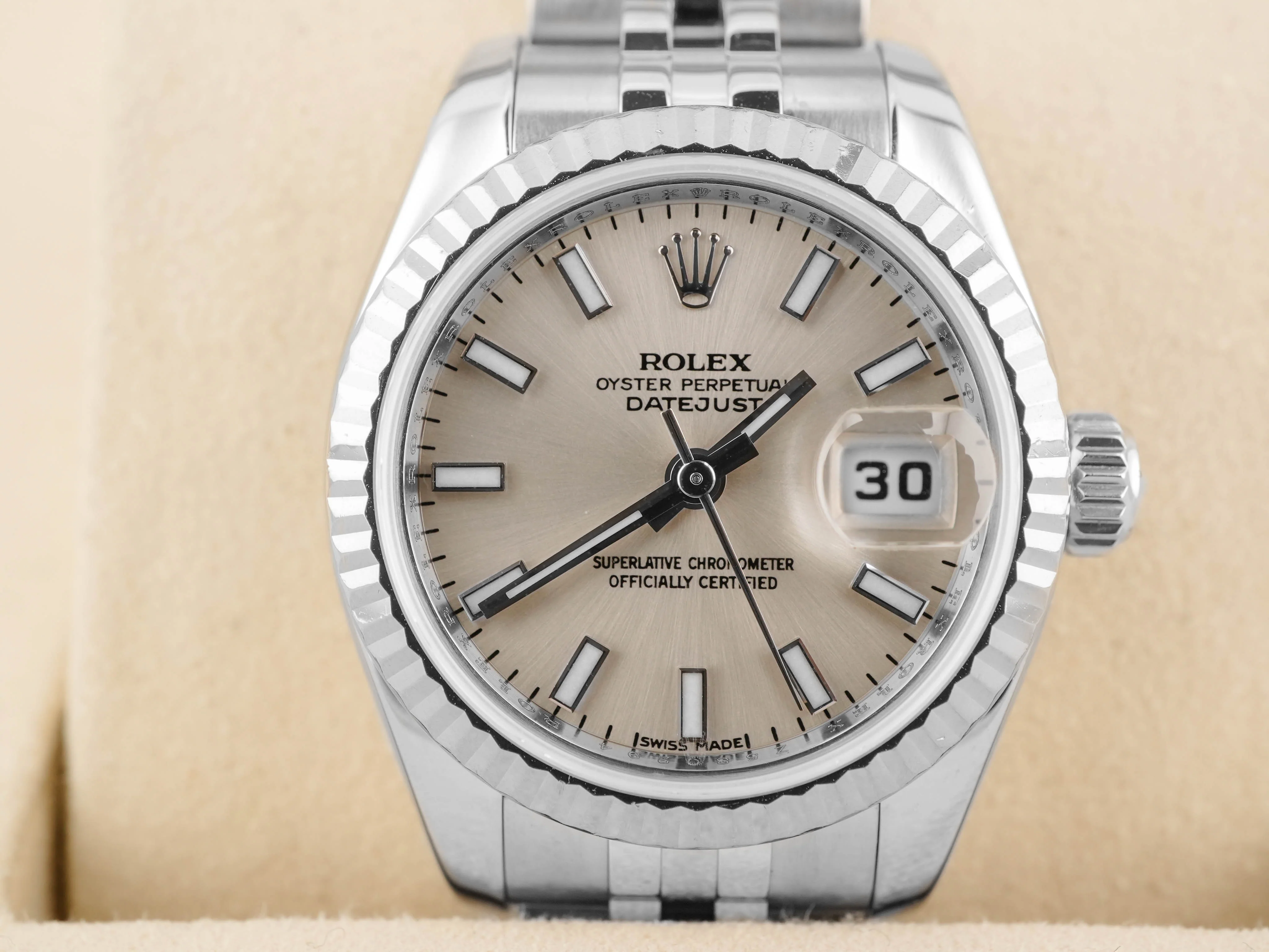 Rolex 179174 Lady-Datejust 26 mm Fluted Bezel Silver Dial Jubilee Bracelet Box and Papers 2015 - Image 3