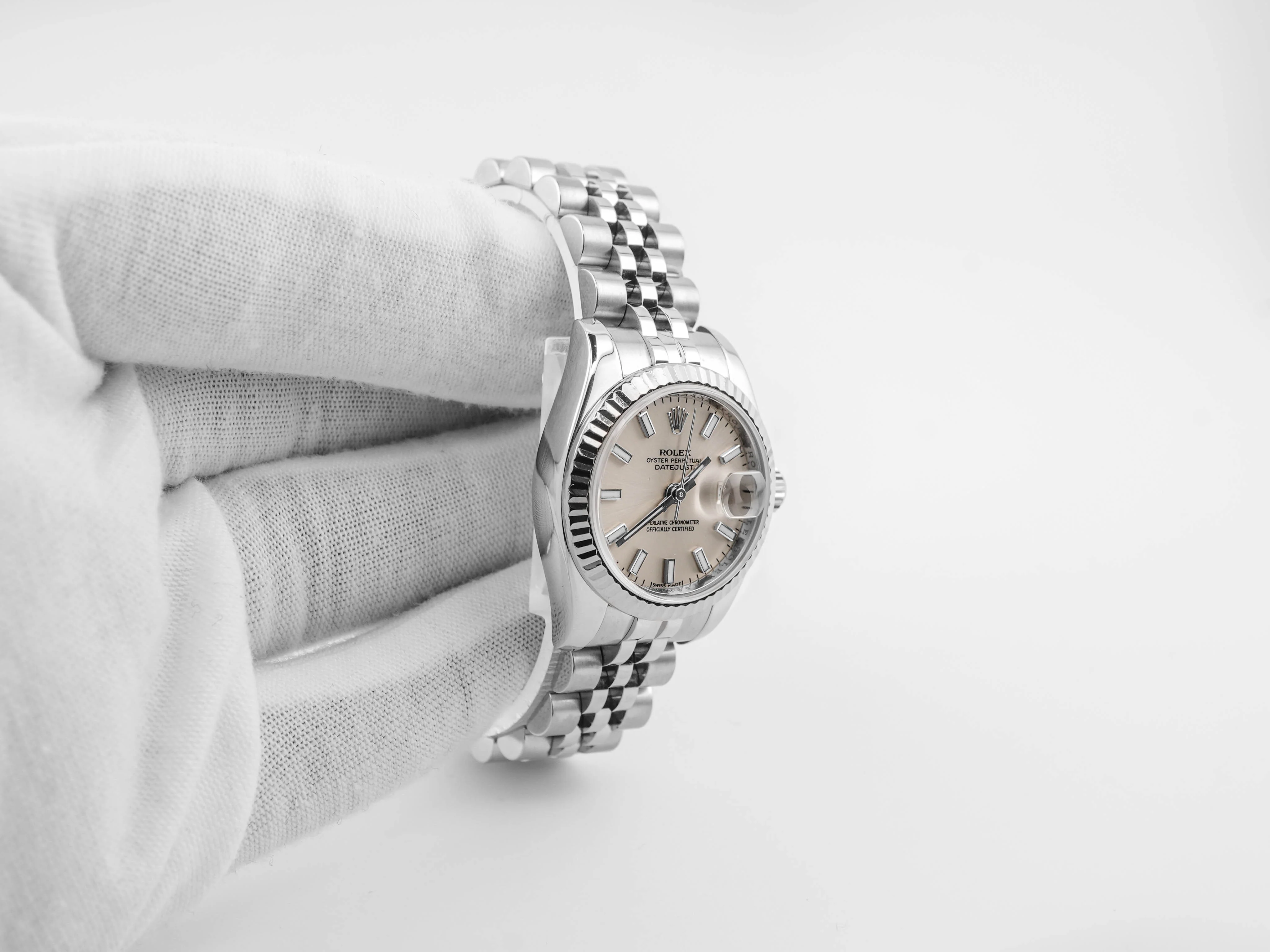 Rolex 179174 Lady-Datejust 26 mm Fluted Bezel Silver Dial Jubilee Bracelet Box and Papers 2015 - Image 4