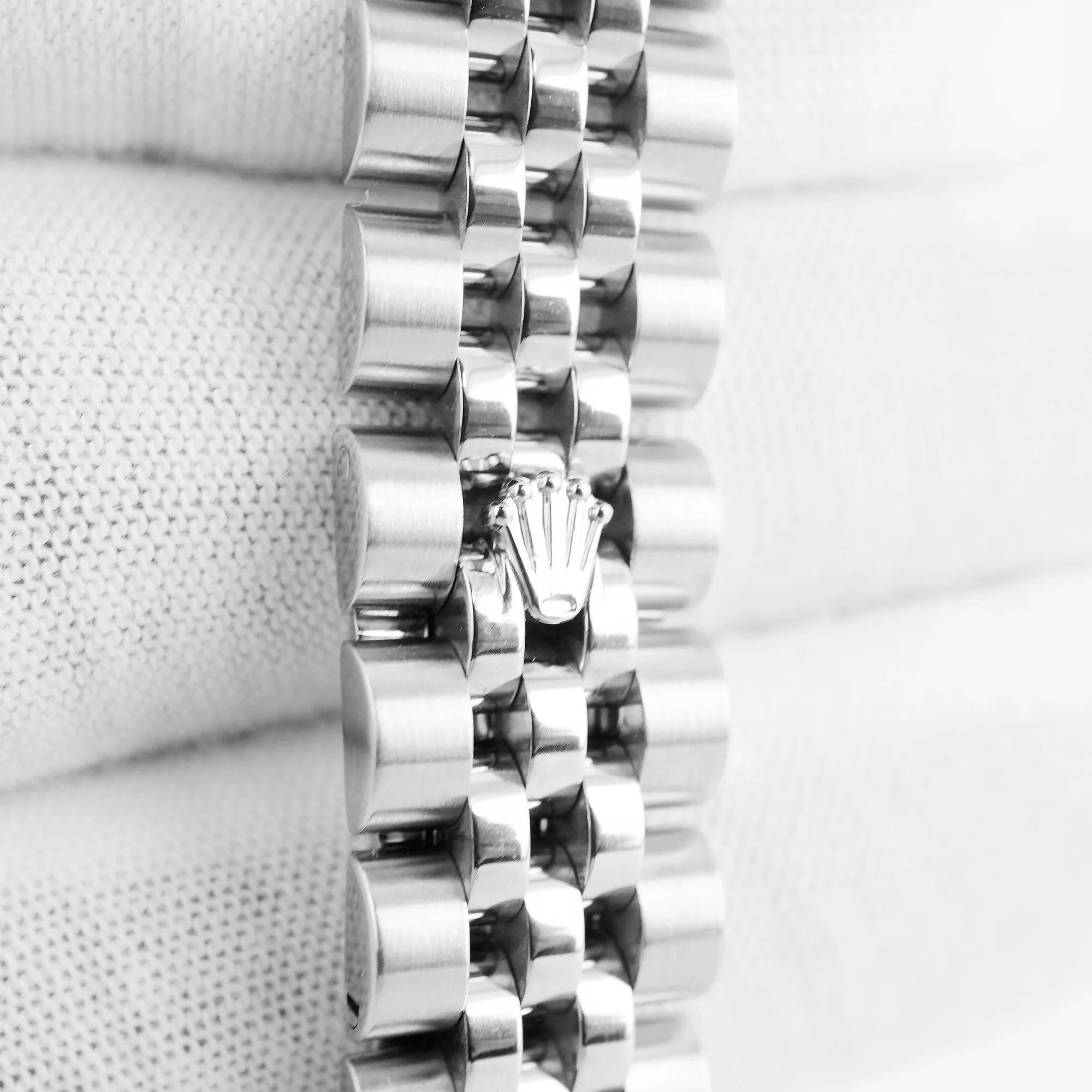 Rolex 179174 Lady-Datejust 26 mm MOP Diamond Dial Jubilee Bracelet Box and Papers 2010 - Image 4