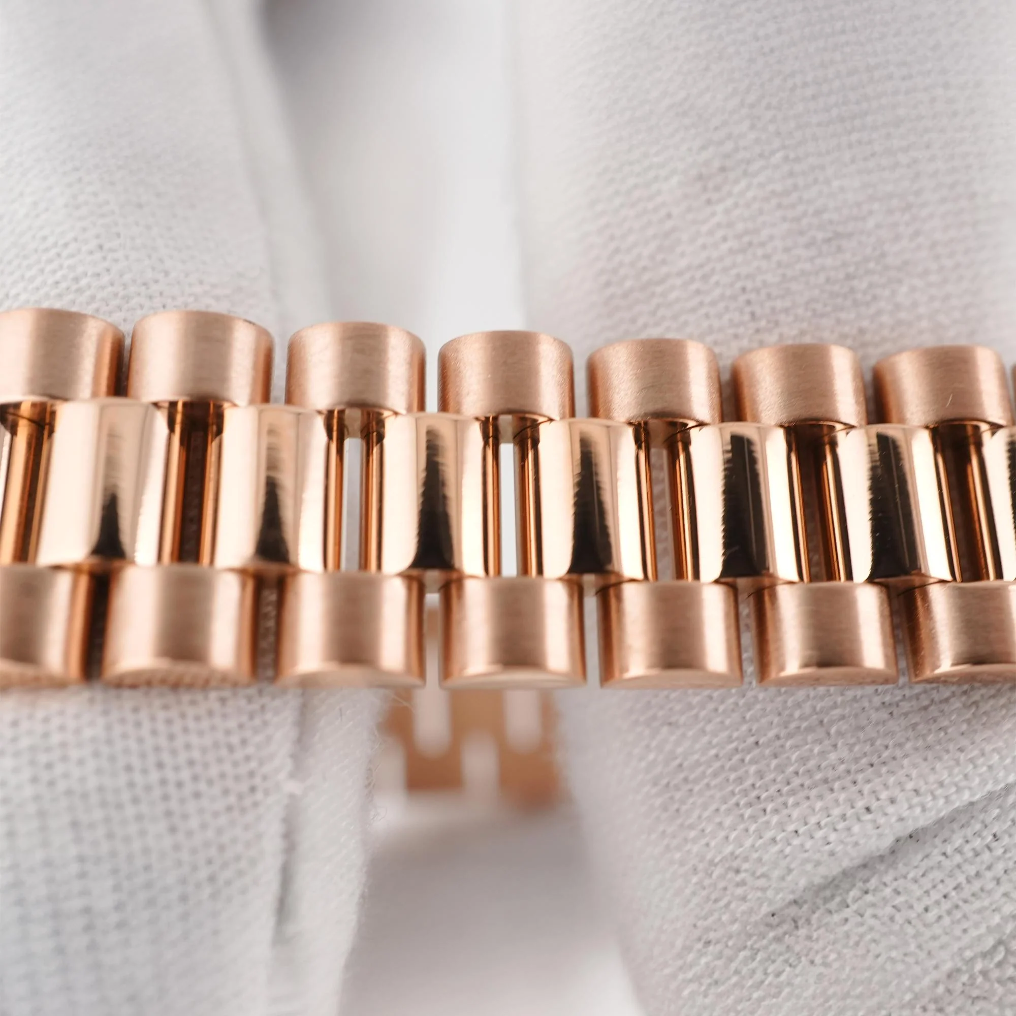 Rolex 179175 Lady-Datejust 26 mm 18K Rose Gold Pink Diamond Dial President Bracelet Box and Papers 2003 - Image 4