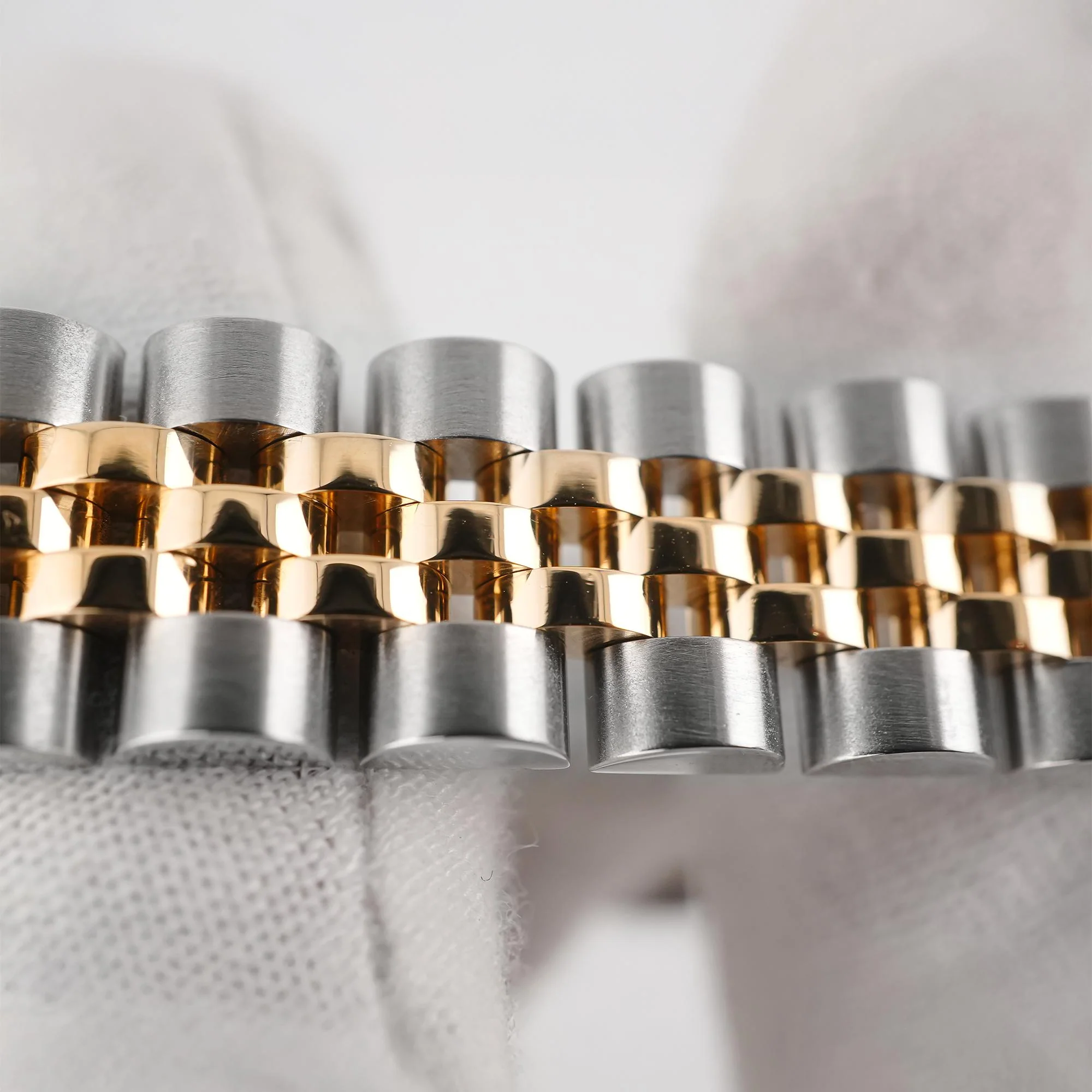 Rolex 179383 Lady-Datejust 26 mm Factory Diamond Bezel Silver Diamond Dial Box and Papers 2012 - Image 5