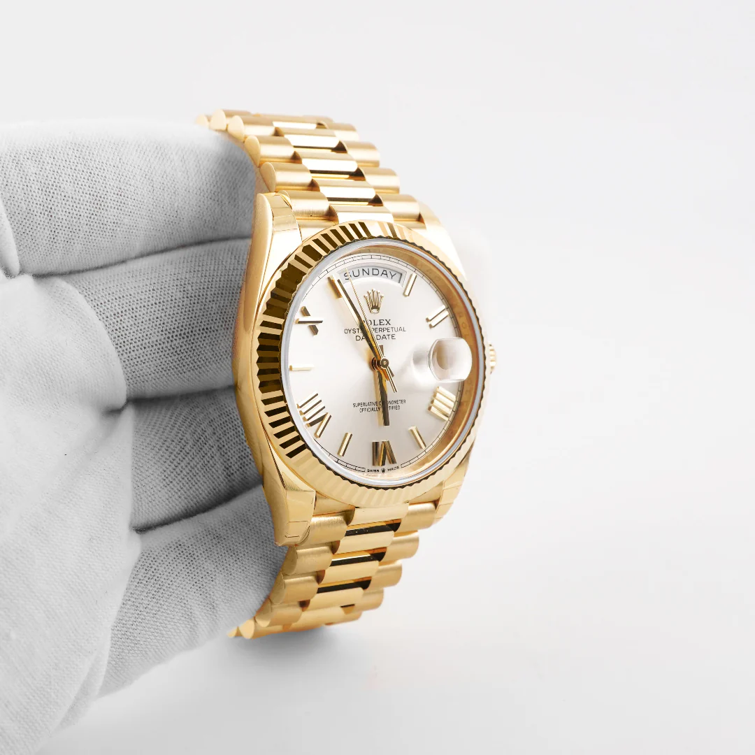 Rolex 228238 Day-Date 40 mm 18K Yellow Gold Silver Dial President Bracelet Box and Papers 2025 - Image 4