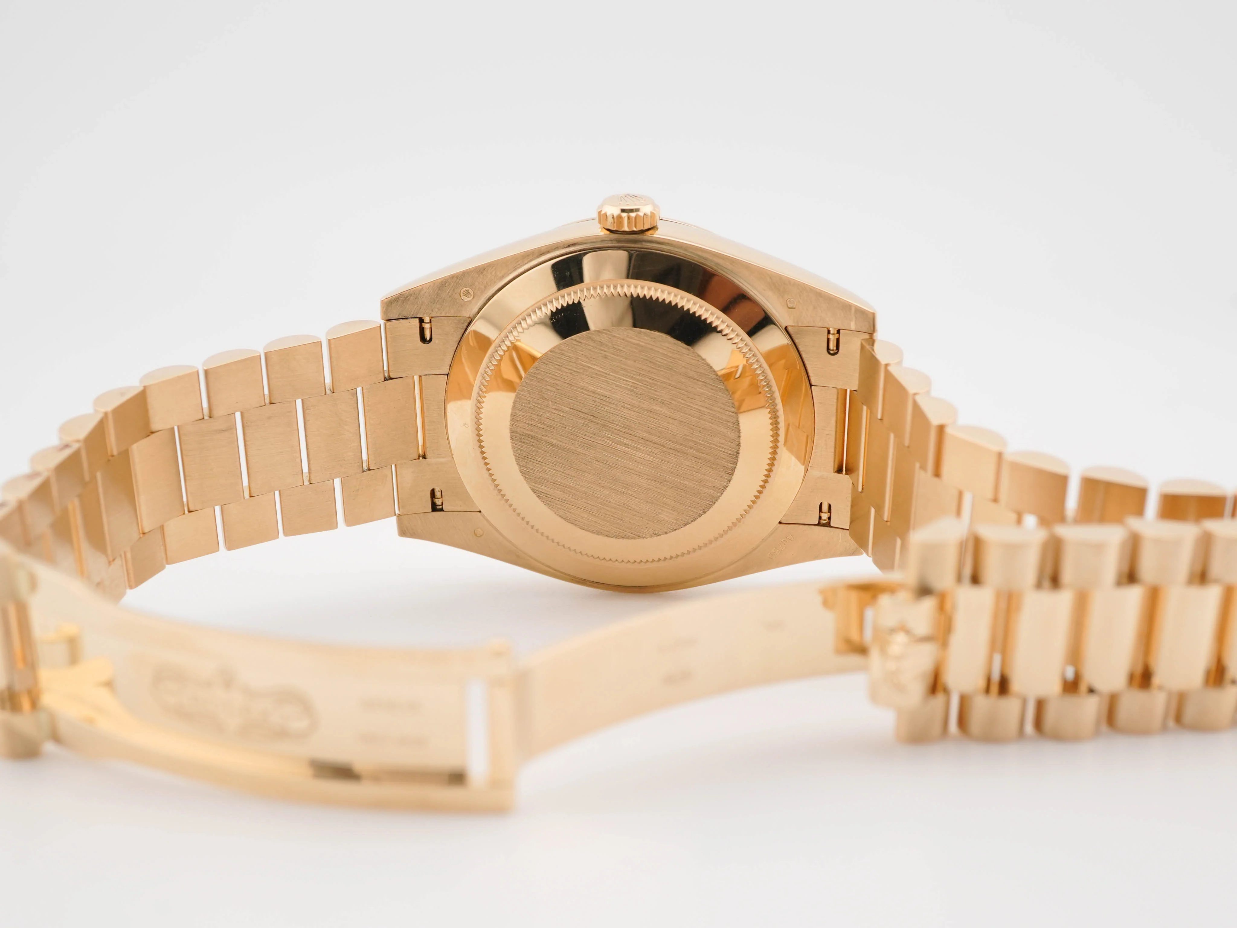 Rolex 228238 Day-Date 40 mm 18k Yellow Gold White Dial Presidential Bracelet Box and Papers 2024 - Image 10