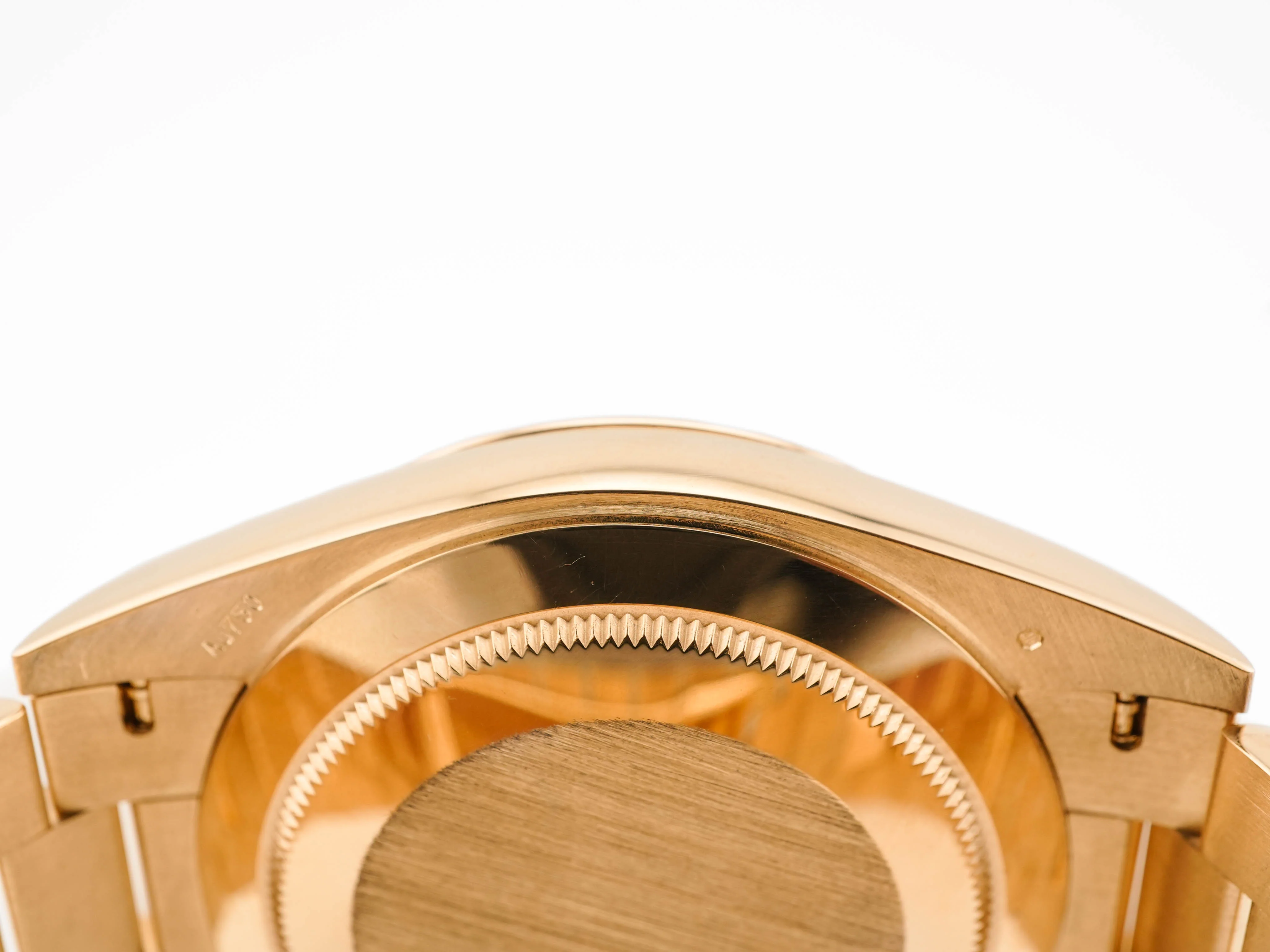 Rolex 228238 Day-Date 40 mm 18k Yellow Gold White Dial Presidential Bracelet Box and Papers 2024 - Image 9