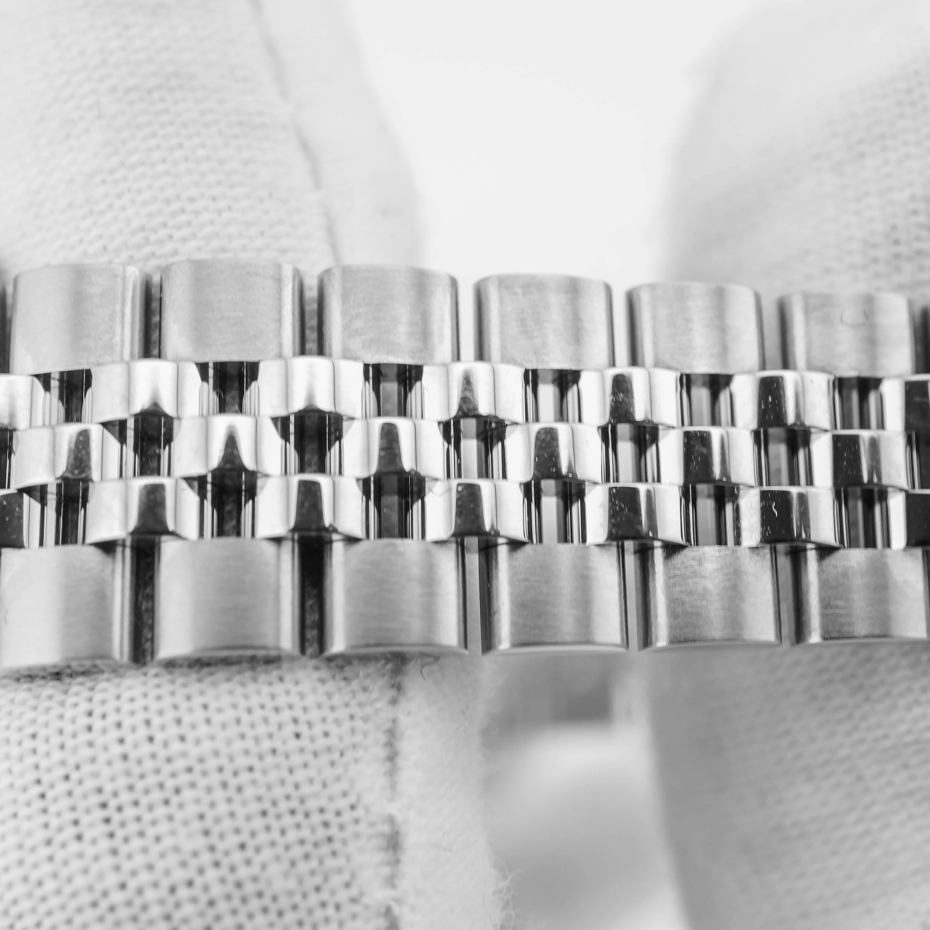 Rolex 279174 Lady-Datejust 28 mm Fluted Bezel Silver Dial Jubilee Bracelet Box and Papers 2020 - Image 6
