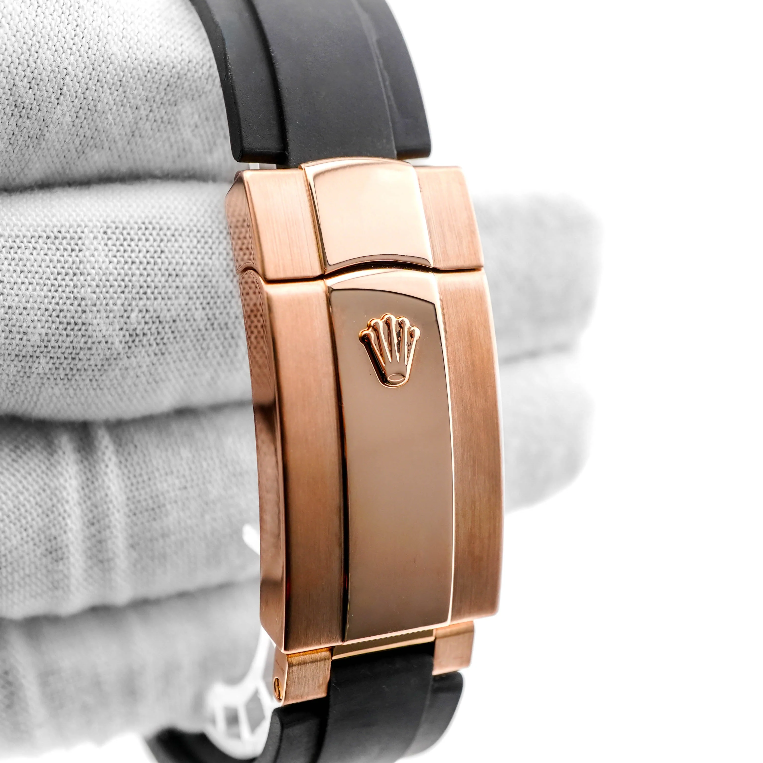 Rolex 326235 Sky-Dweller 18K Rose Gold Chocolate Dial Oysterflex Bracelet Box and Papers 2023 - Image 5