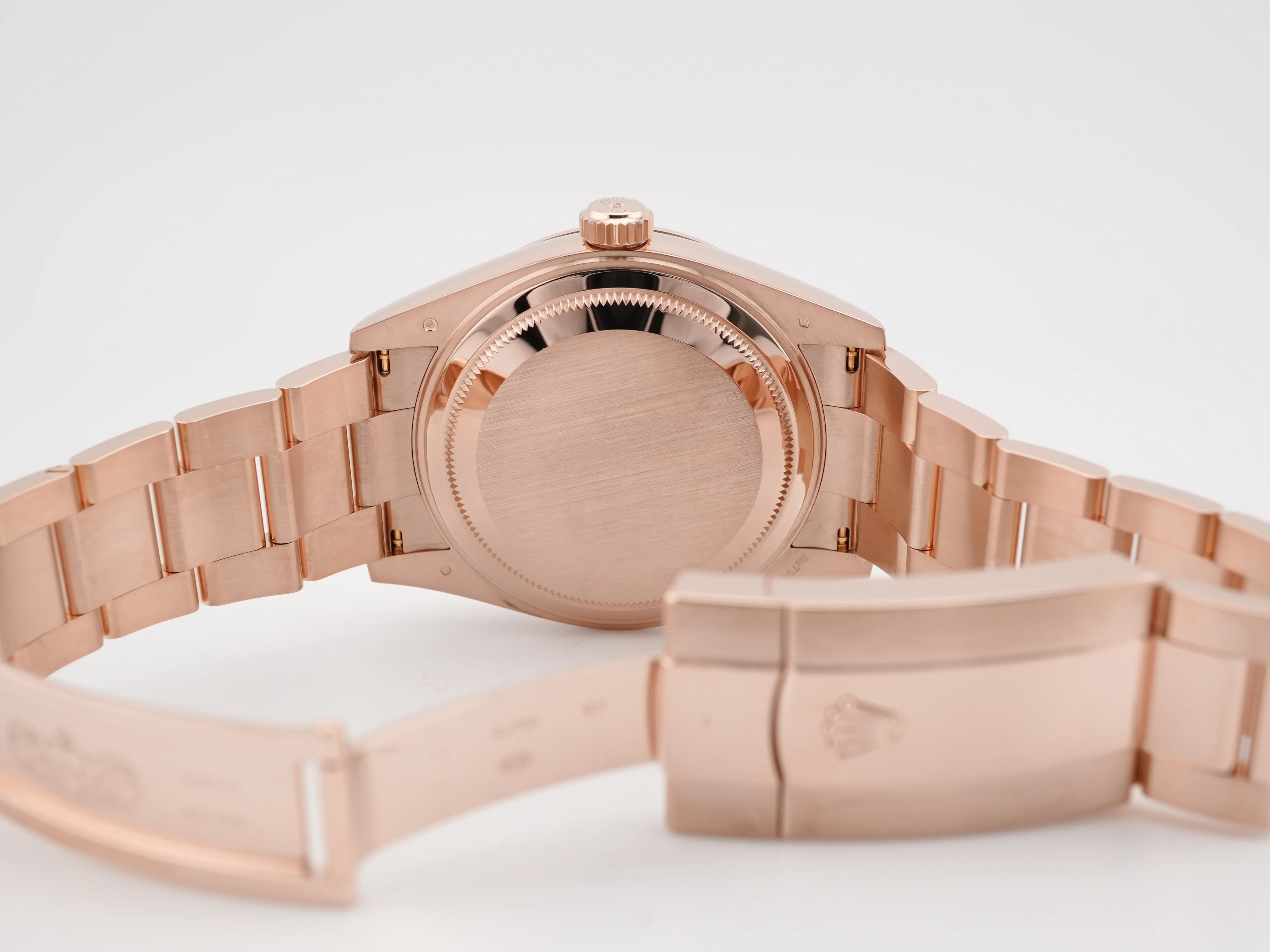 Rolex 336935 Sky-Dweller 42 mm 18K Rose Gold Chocolate Dial Oyster Bracelet Box and Papers 2024 - Image 10