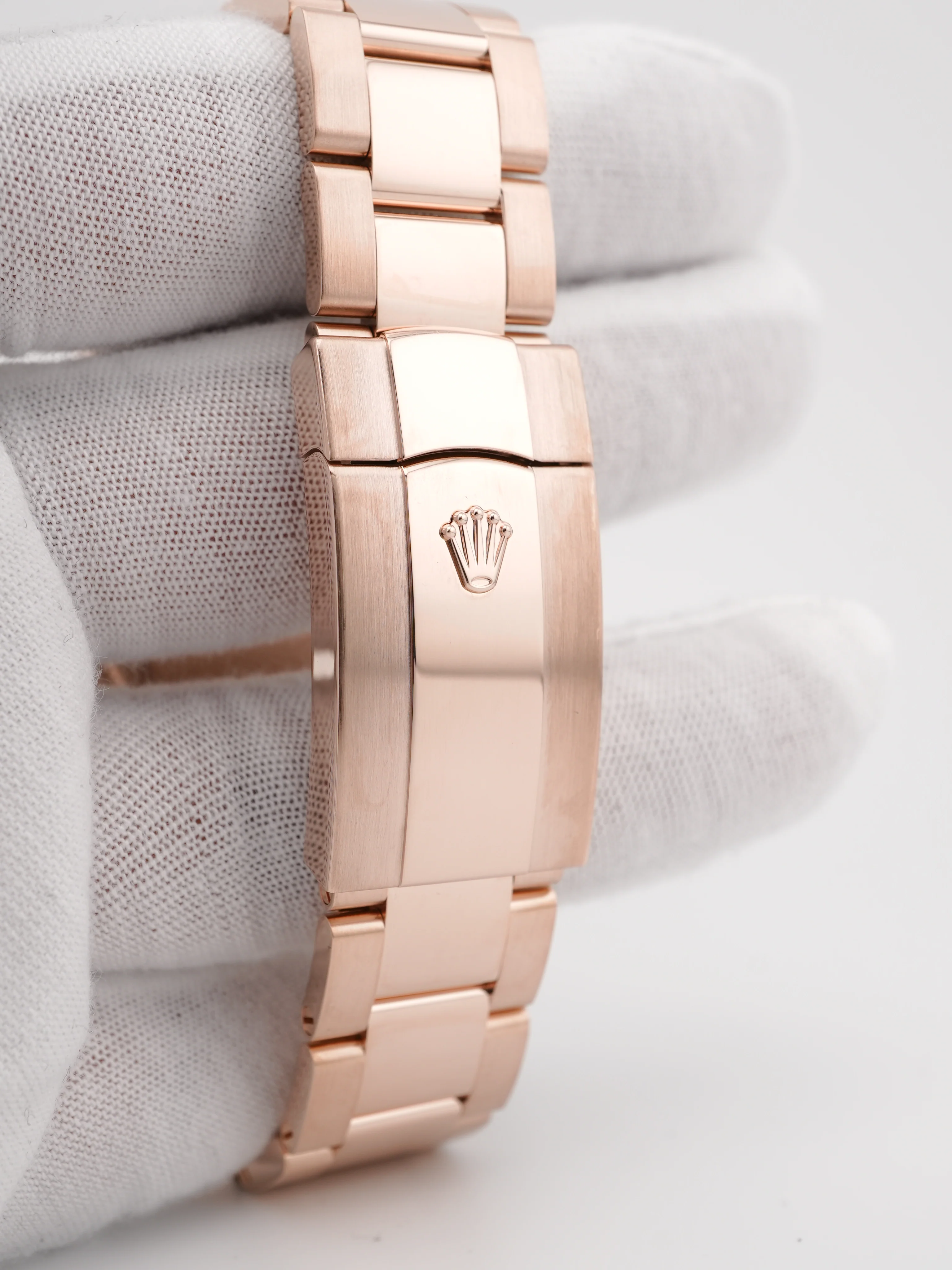 Rolex 336935 Sky-Dweller 42 mm 18K Rose Gold Chocolate Dial Oyster Bracelet Box and Papers 2024 - Image 5