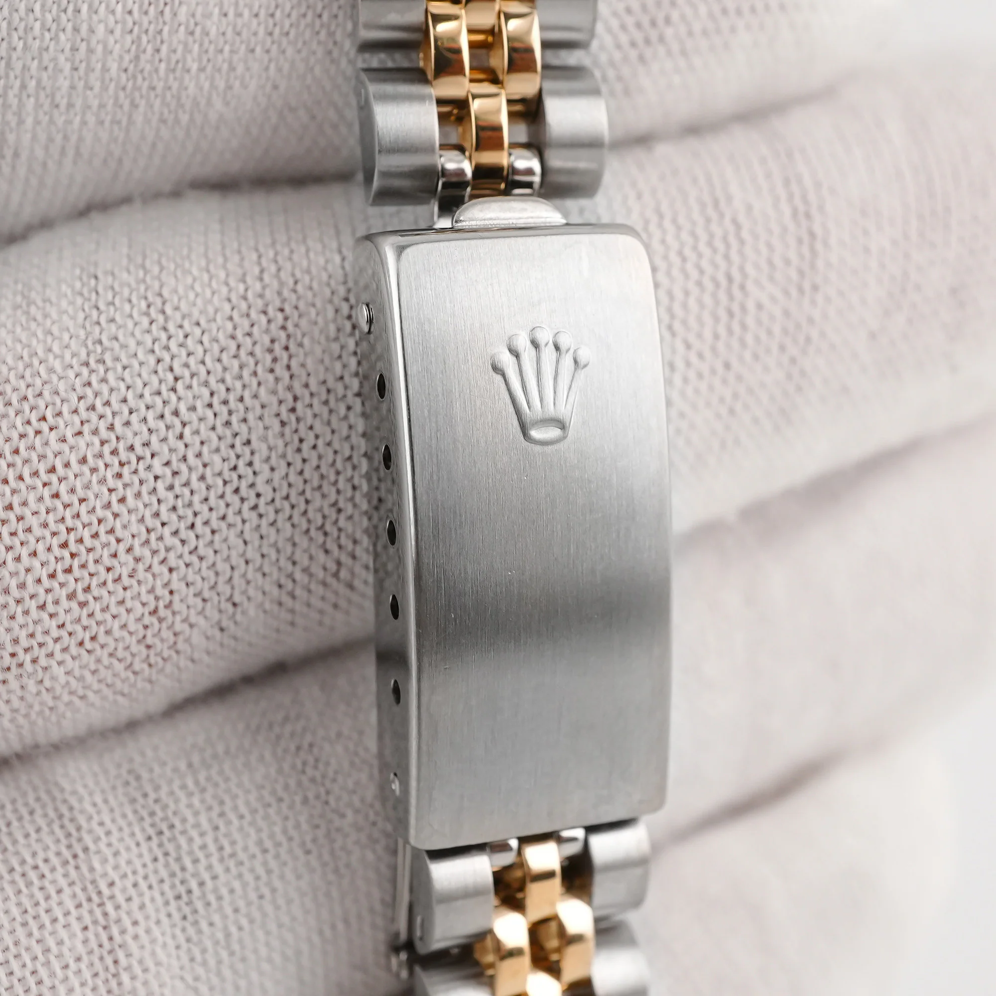 Rolex 69173 Lady-Datejust 26 mm Blue Ombre Diamond Dial Jubilee Bracelet Box and Papers 1995 - Image 4