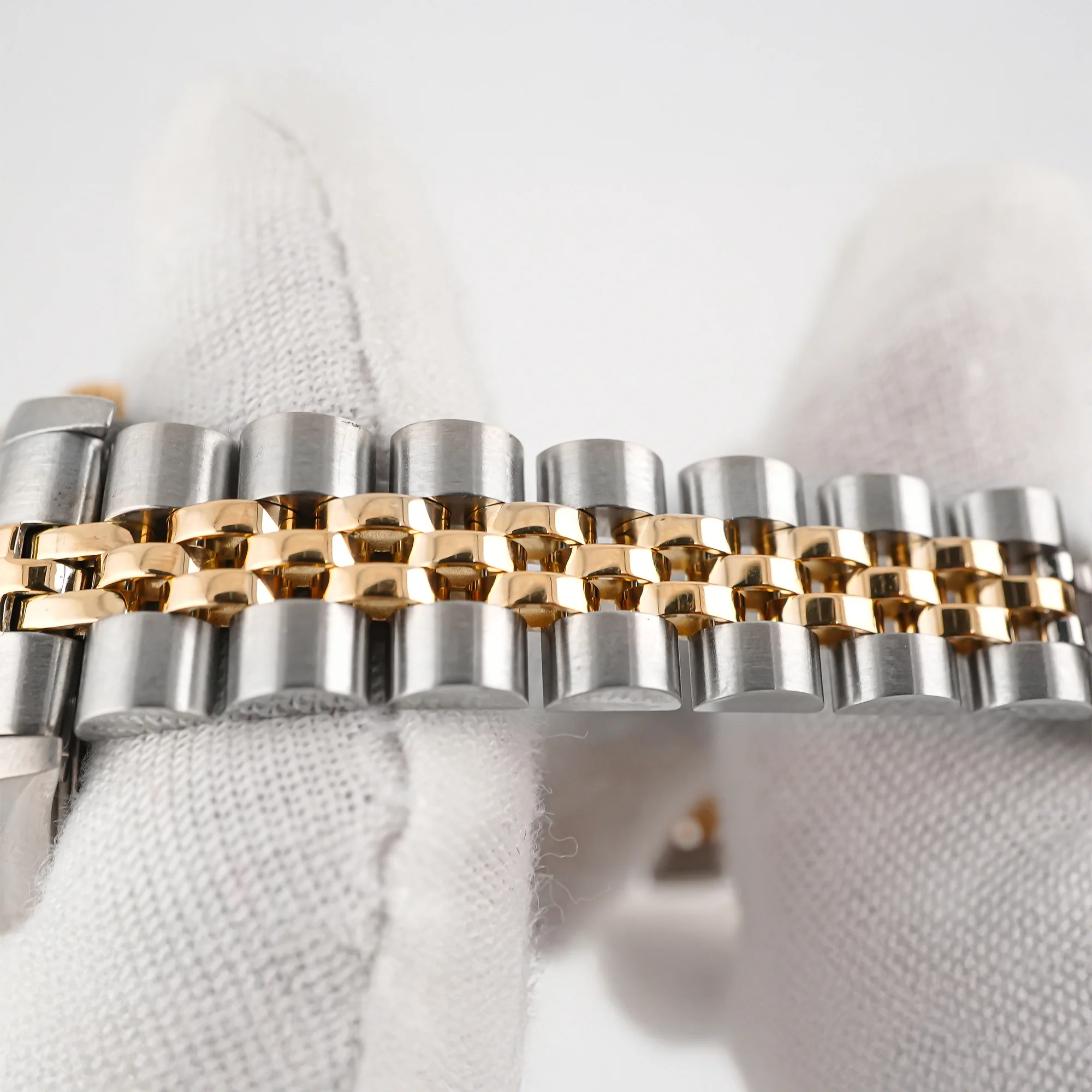 Rolex 69173 Lady-Datejust 26 mm Blue Ombre Diamond Dial Jubilee Bracelet Box and Papers 1995 - Image 6
