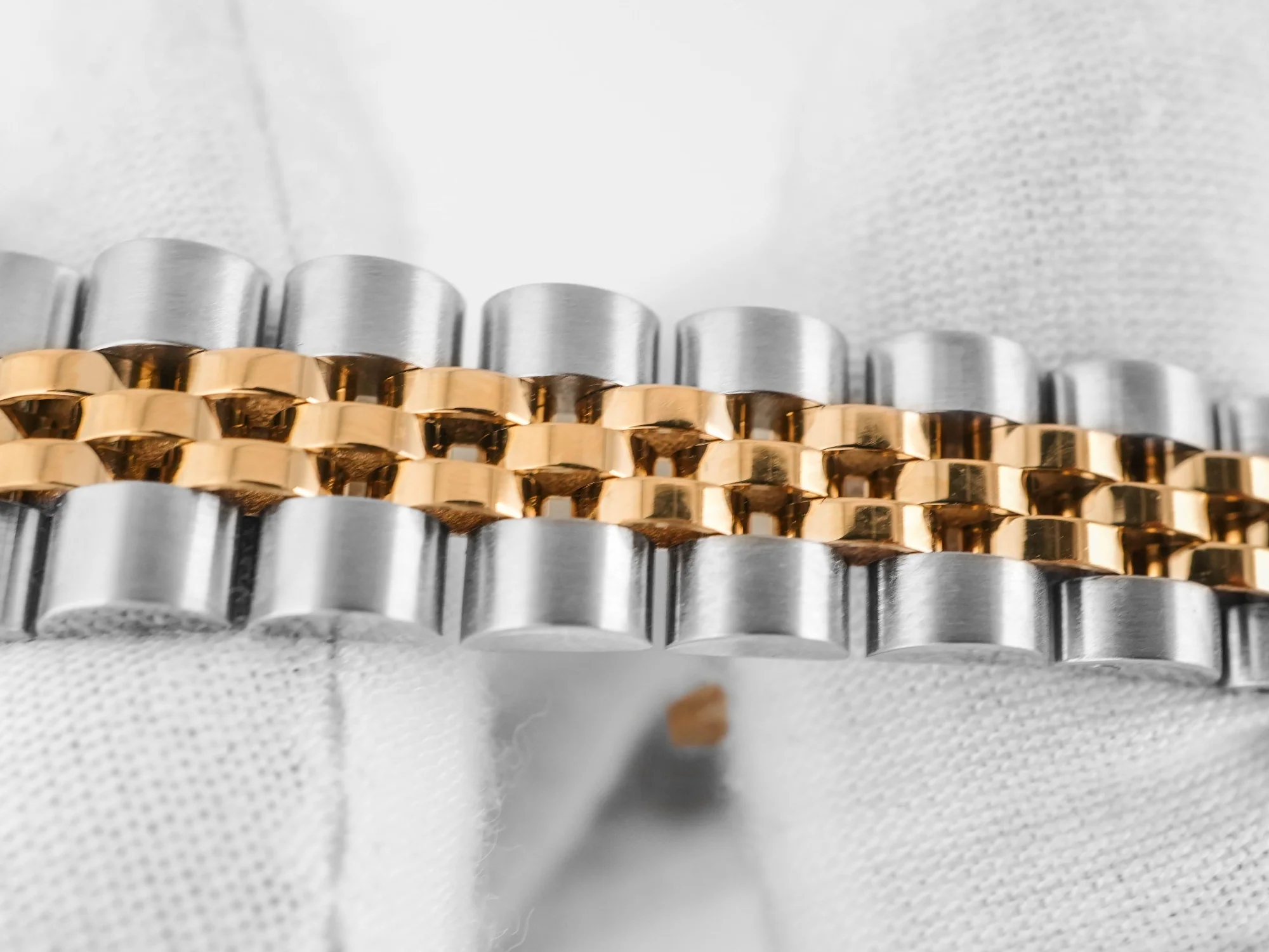 Rolex 69173 Lady-Datejust 26mm Champagne Diamond Dial Jubilee Bracelet Box and Papers 1990 - Image 6