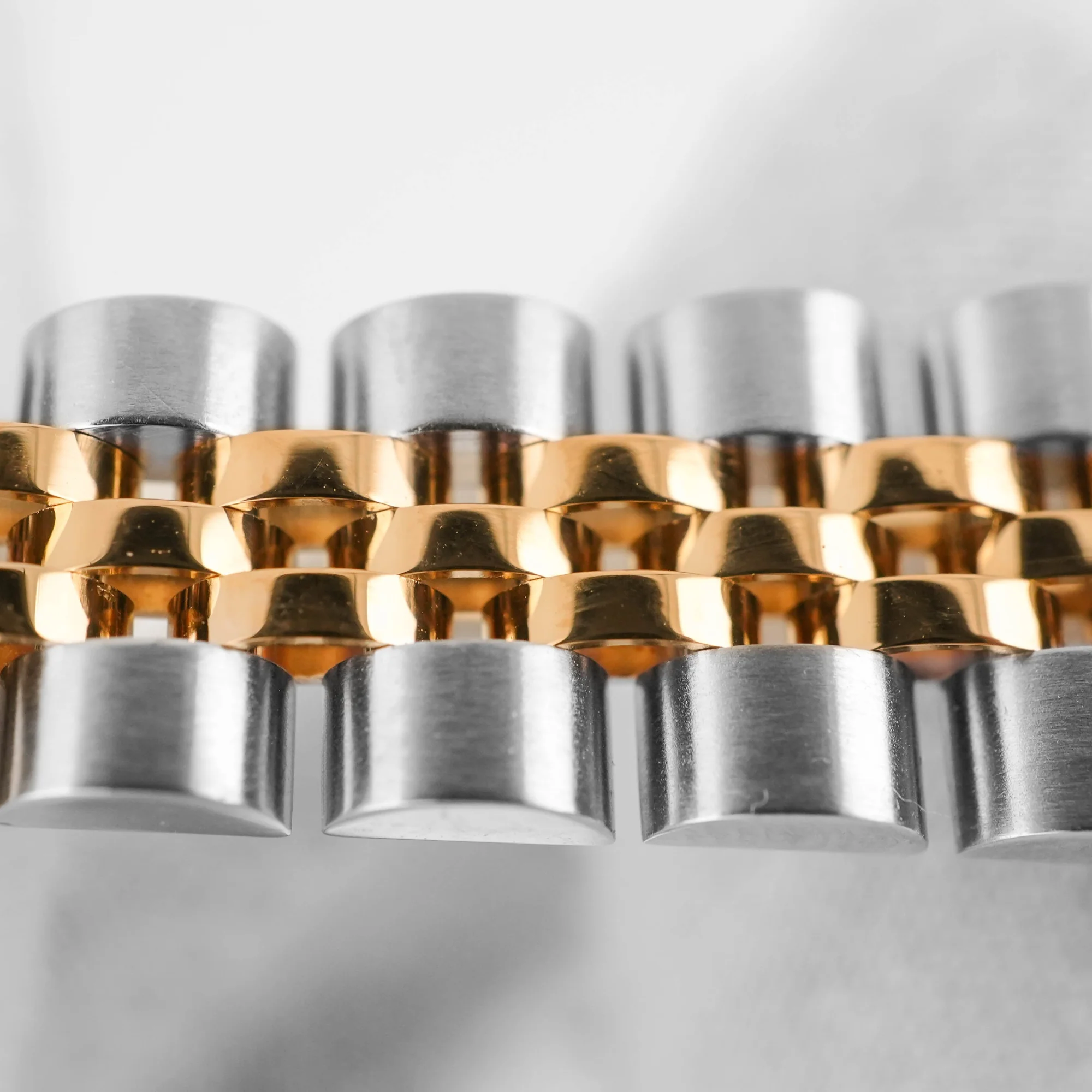 Rolex 69173 Lady-Datejust 26 mm Champagne Index Dial Jubilee Bracelet Box and Papers 1988 - Image 5