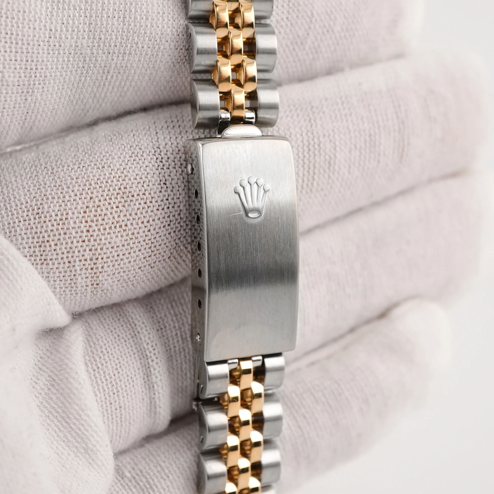 Rolex 69173 Lady-Datejust 26 mm Champagne Diamond Dial Jubilee Bracelet Box and Papers 1995 - Image 4