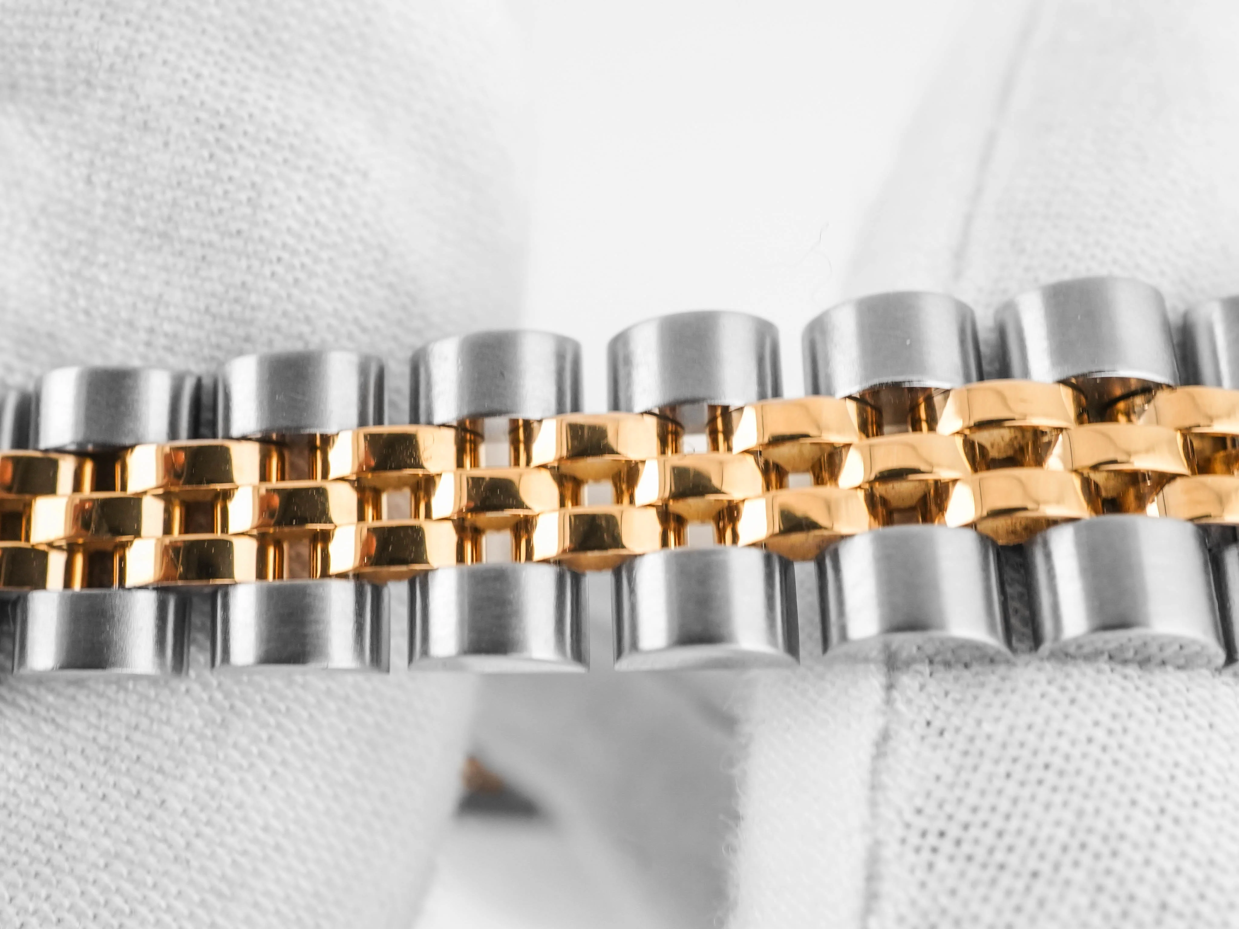 Rolex 69173 Lady-Datejust 26 mm Champagne Linen Stick Dial Jubilee Bracelet Box and Papers 1997 - Image 6