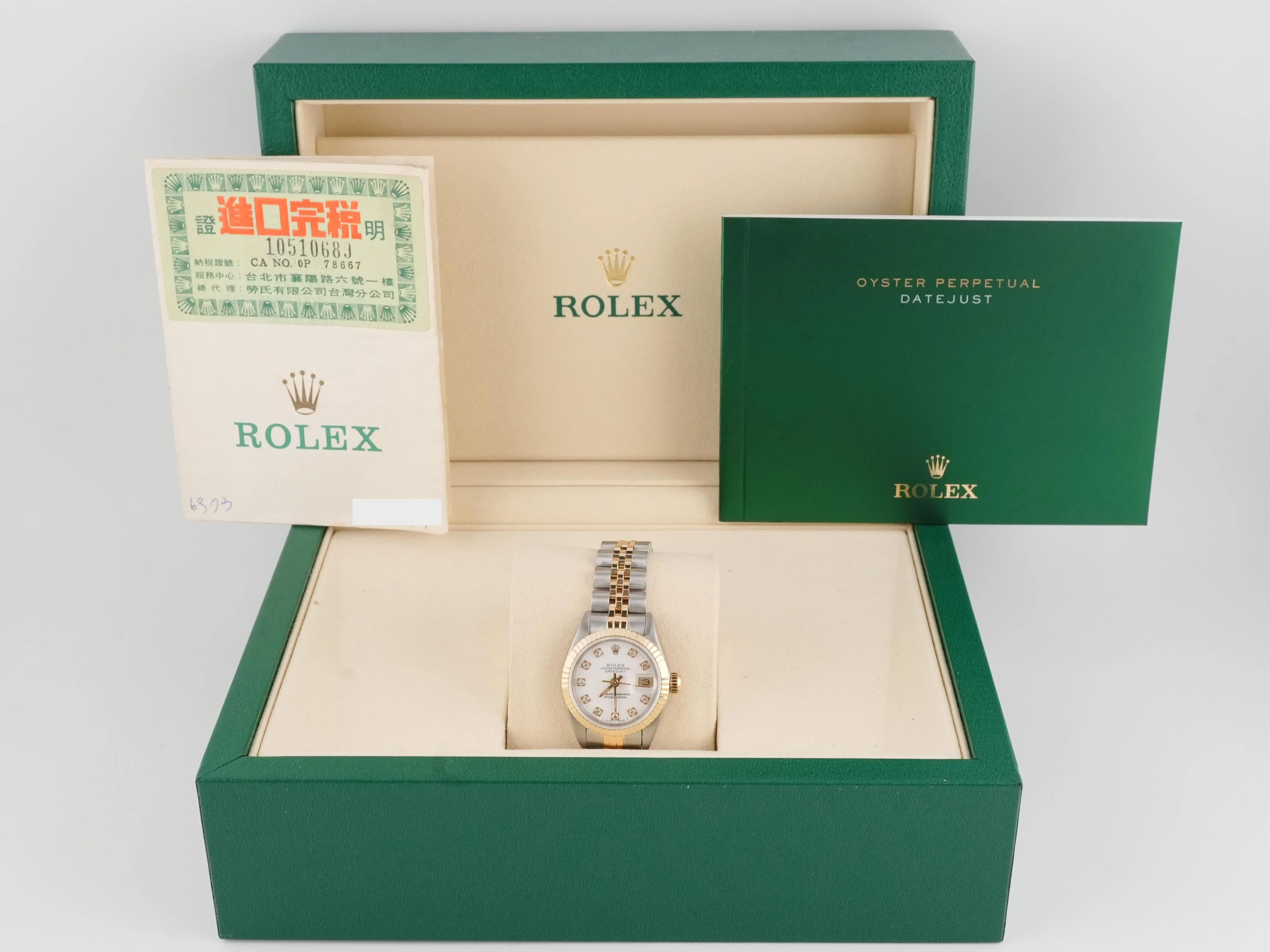 Rolex 69173 Lady-Datejust 26 mm Fluted Bezel White Diamond Dial Jubilee Bracelet Box and Papers 1990 - Image 2