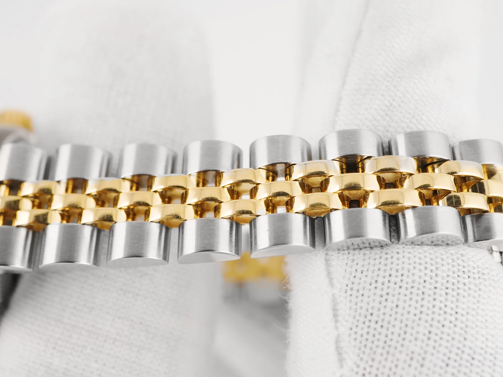 Rolex 69173 Lady-Datejust 26 mm Blue Vingrette Diamond Dial Jubilee Bracelet Box and Papers 1998 - Image 6