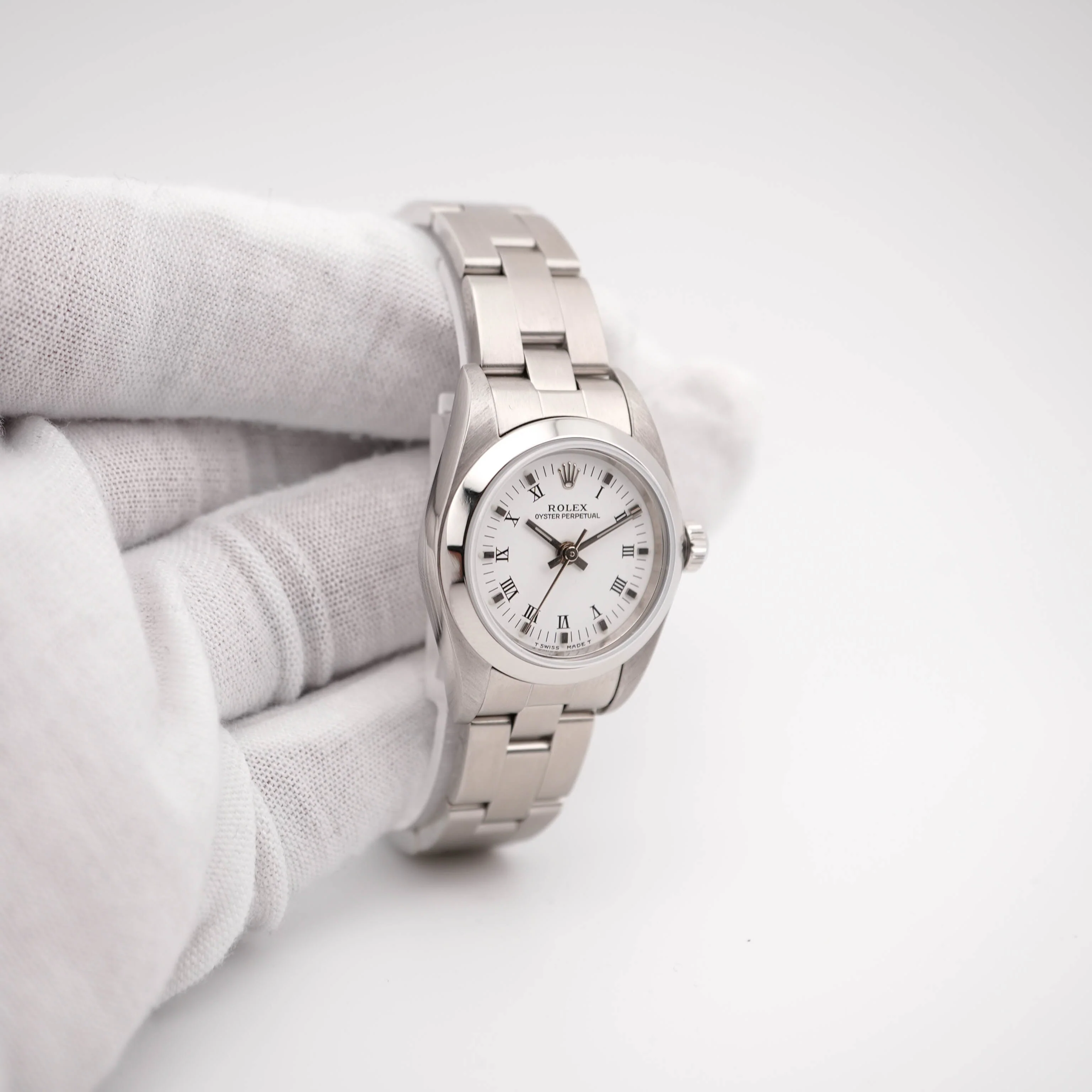 Rolex 76080 Oyster Perpetual Lady 24 mm White Roman Dial Oyster Bracelet Box and Papers 1999 - Image 4