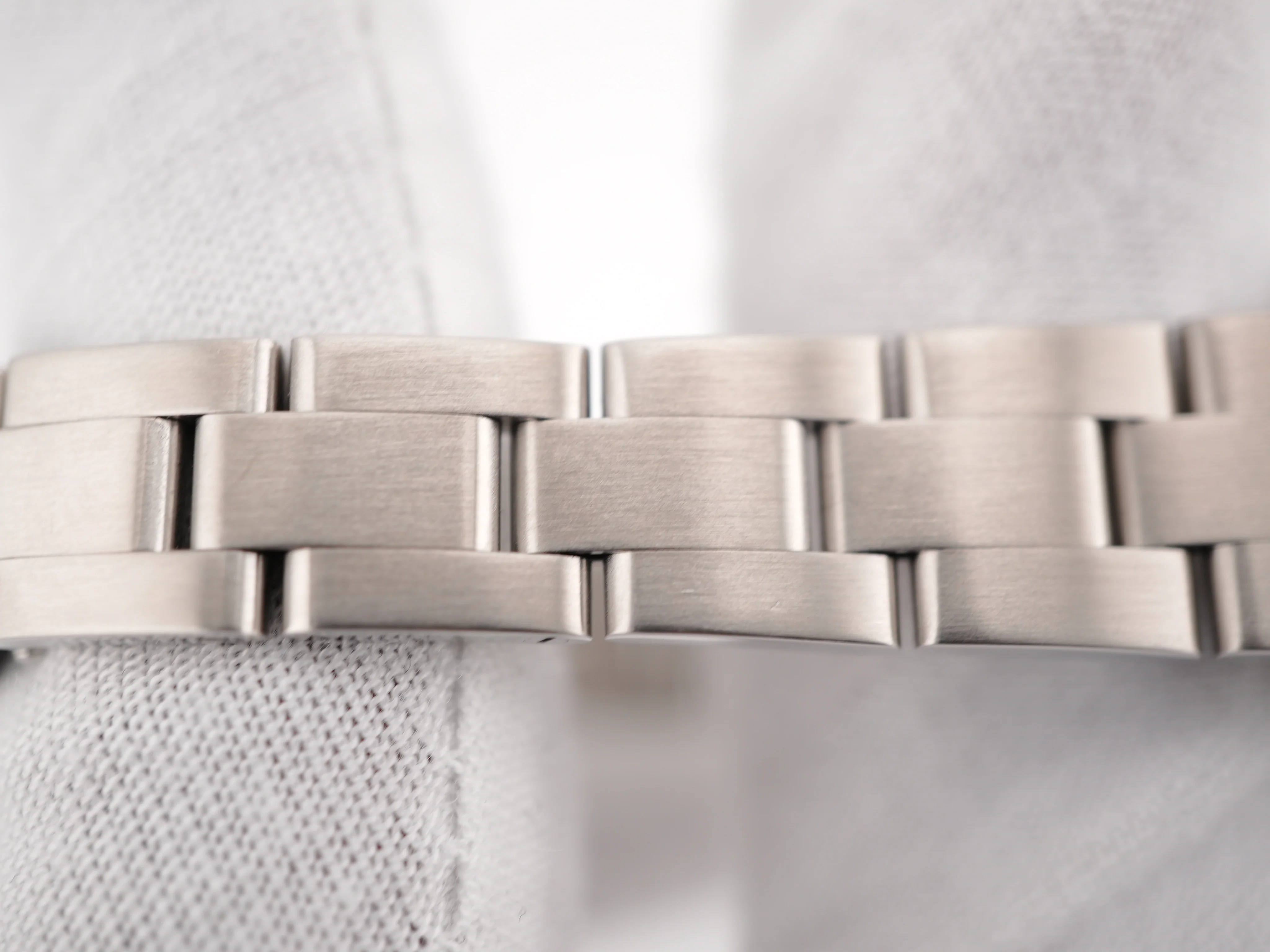 Rolex 76080 Oyster Perpetual Lady 24 mm White Roman Dial Oyster Bracelet Box and Papers 1999 - Image 6